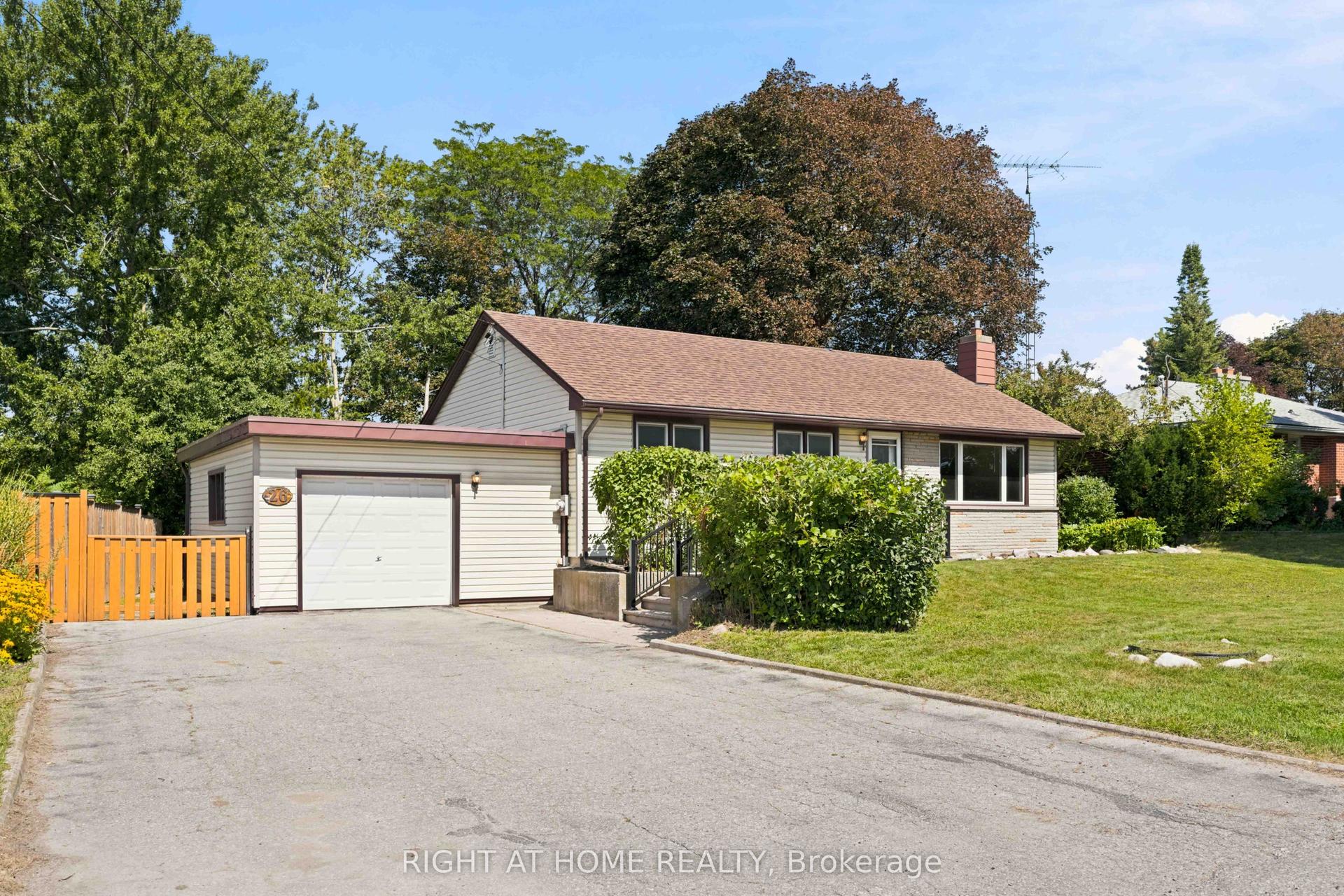 26 Phair Avenue, Clarington — Detached for sale, photo 1