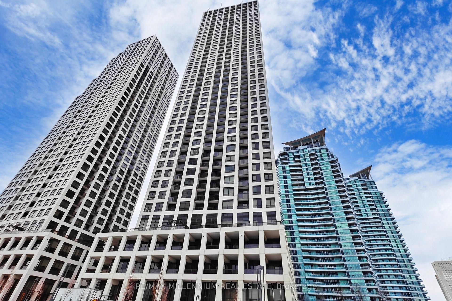 30 Elm Drive W 807 #807, Mississauga — Condo for lease, photo 1