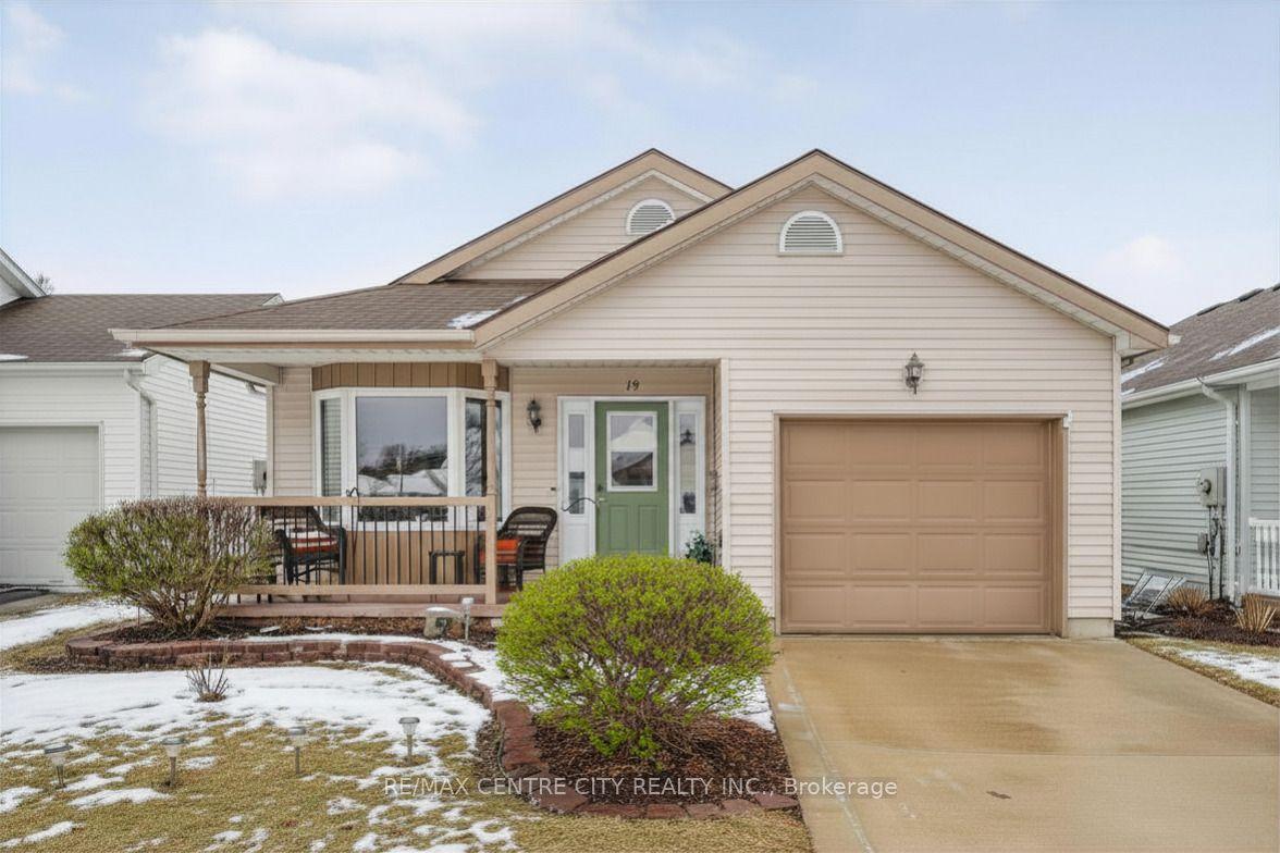 19 Brasher Drive — photo 1