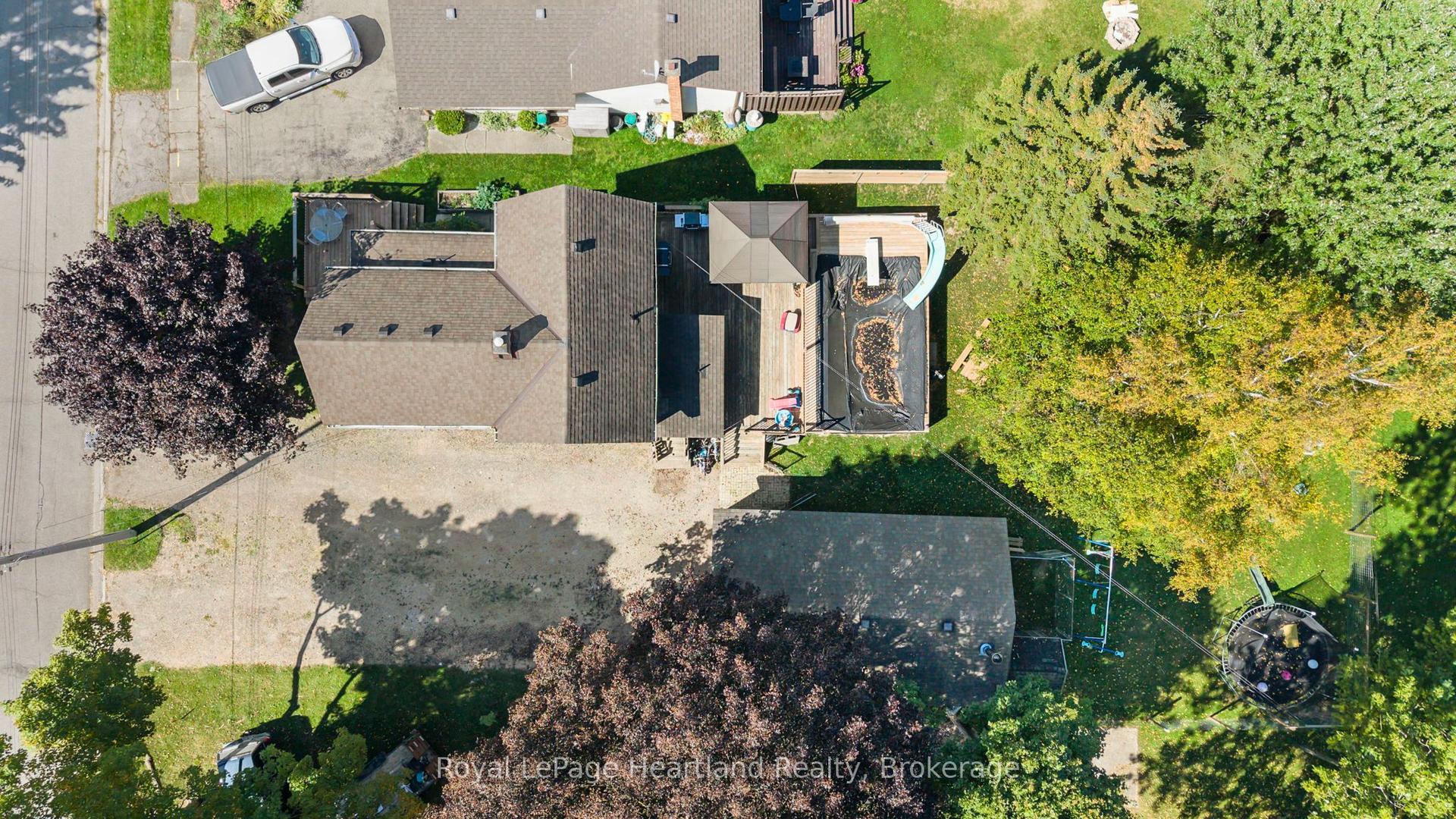 555 RAGLAN Street, Minto — Detached for sale, photo 1