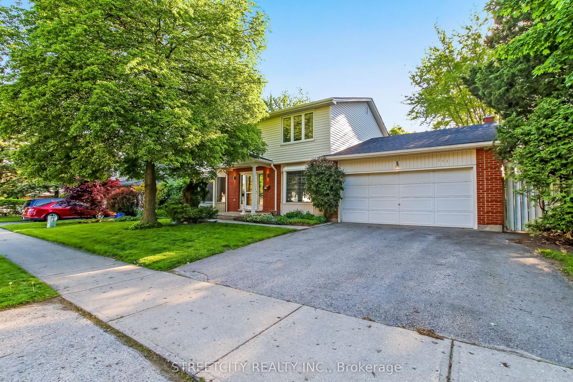 648 Cranbrook Road — photo 1