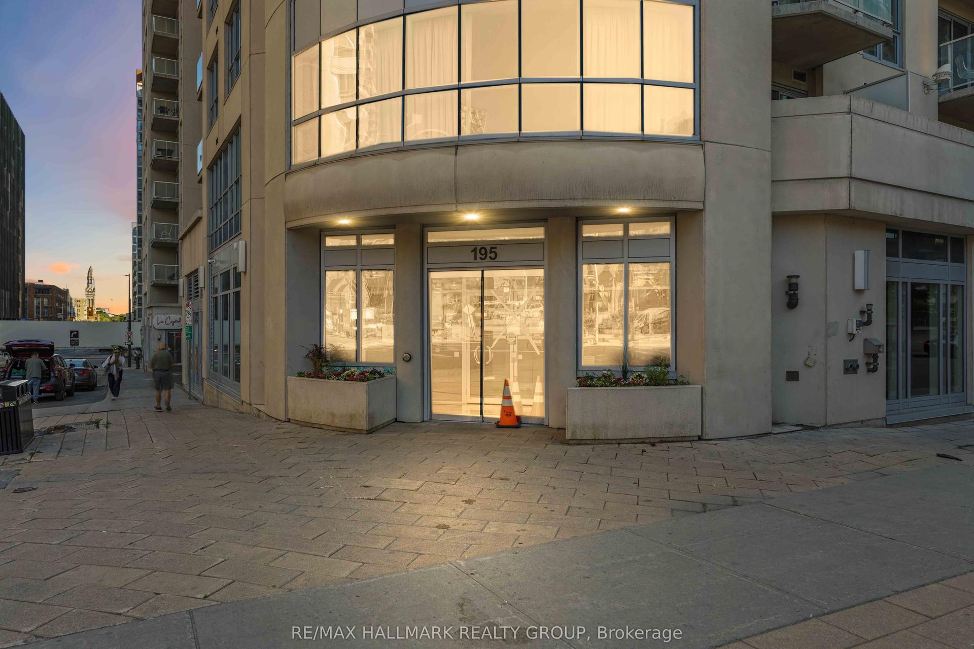 195 Besserer Street 1402 #1402 — photo 1