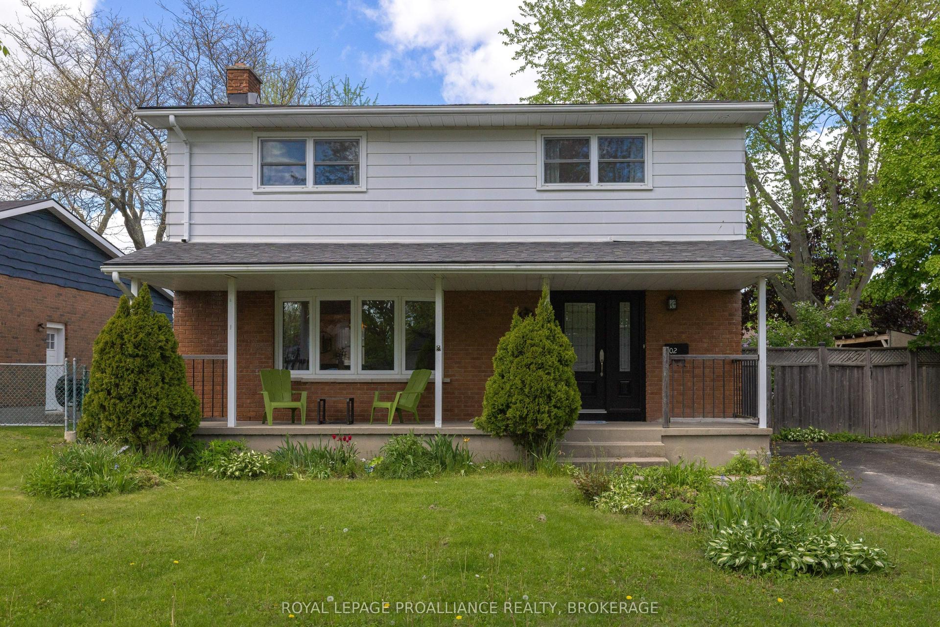 102 Herchmer Crescent — photo 1