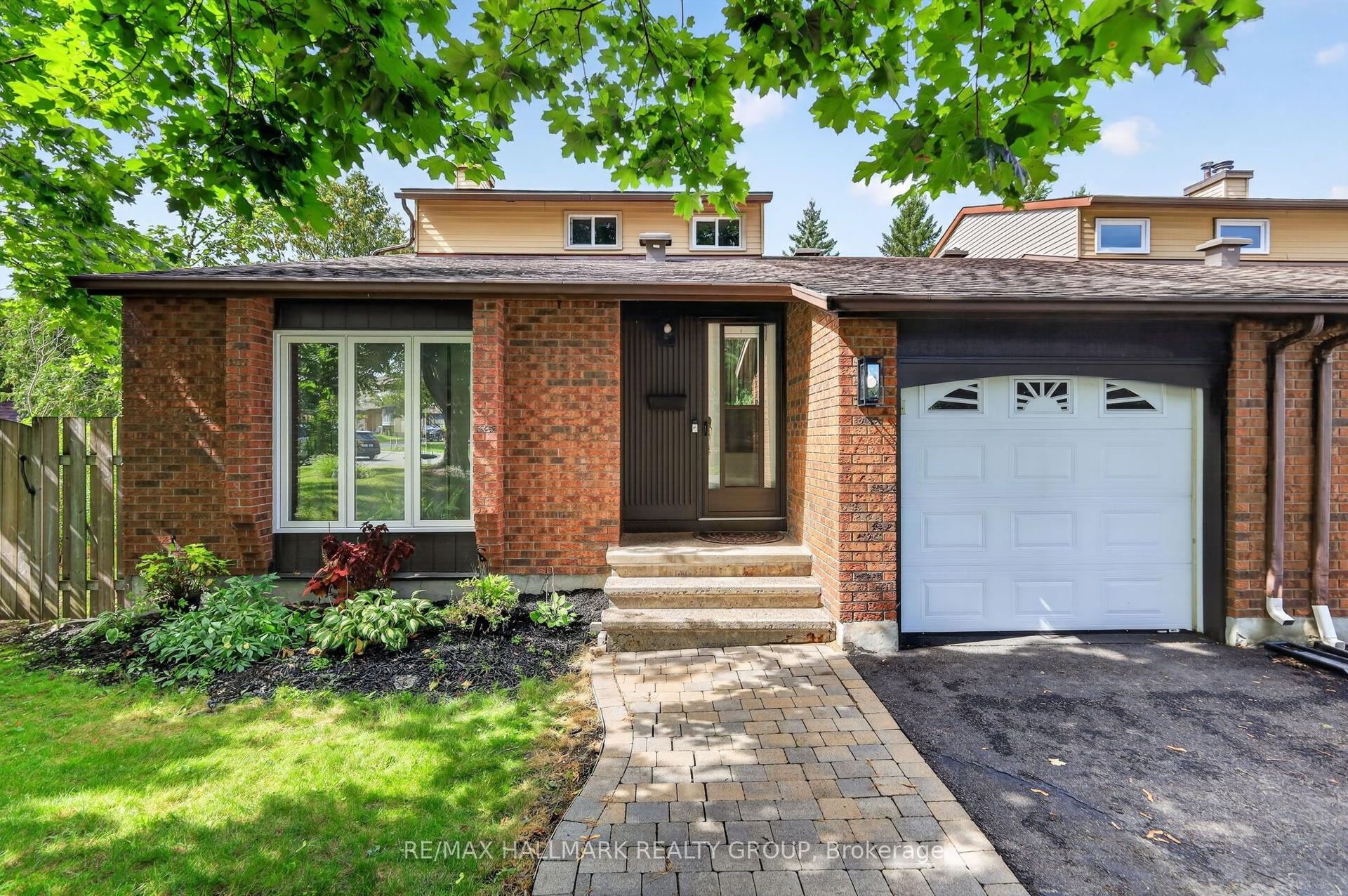 1055 Avignon Court, Orleans - Convent Glen and Area — Semi-Detached for sale, photo 1