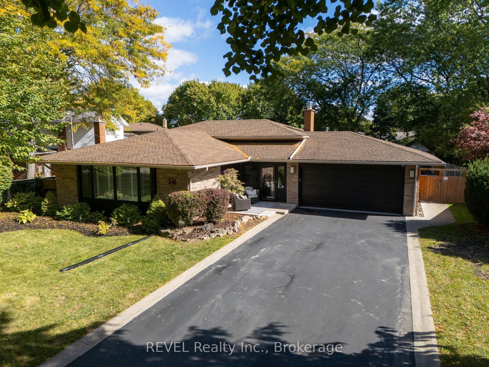 34 Royal York Road, St. Catharines — Detached for sale, photo 1