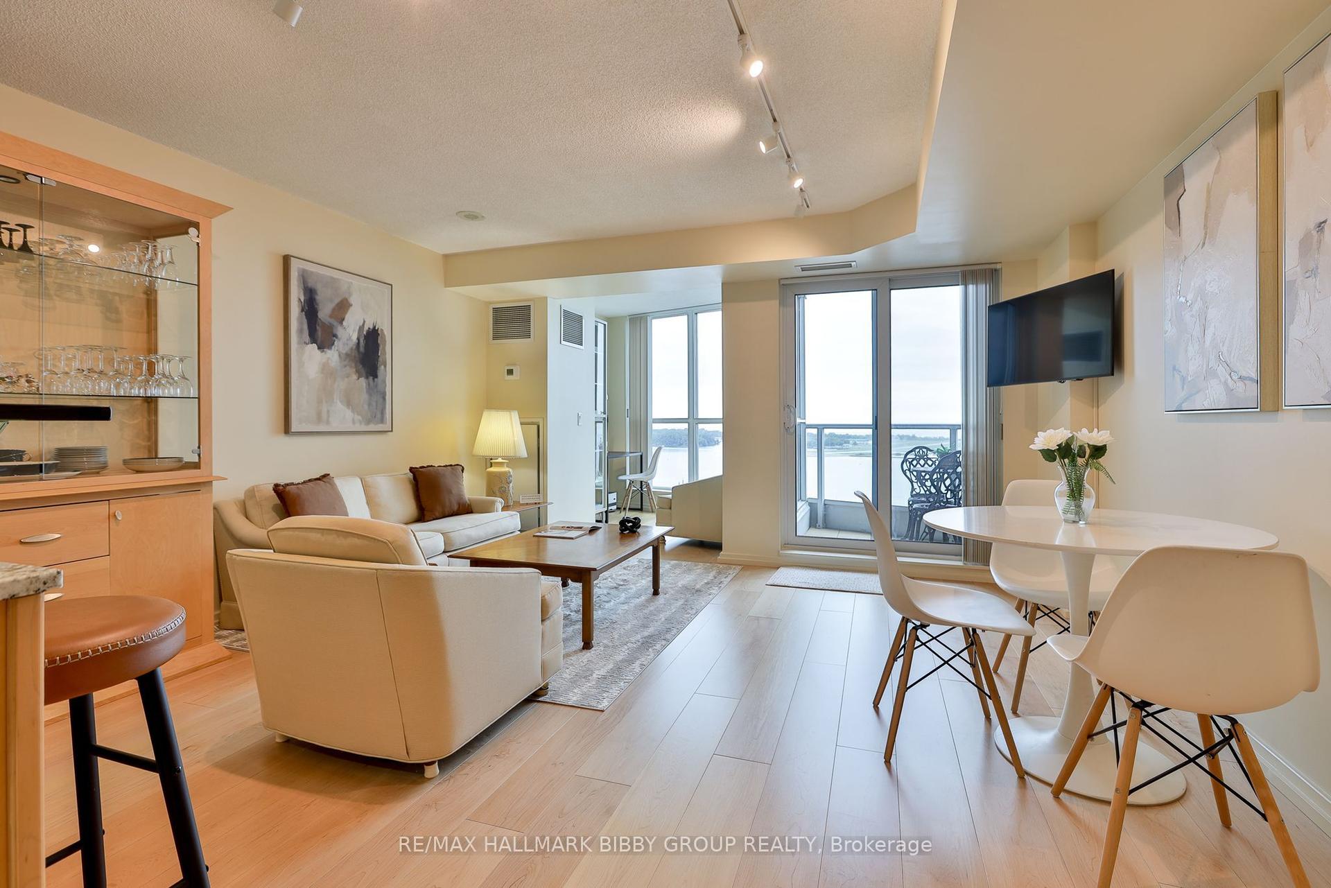 208 Queens Quay 1911 #1911, Toronto — Condo for sale, photo 1
