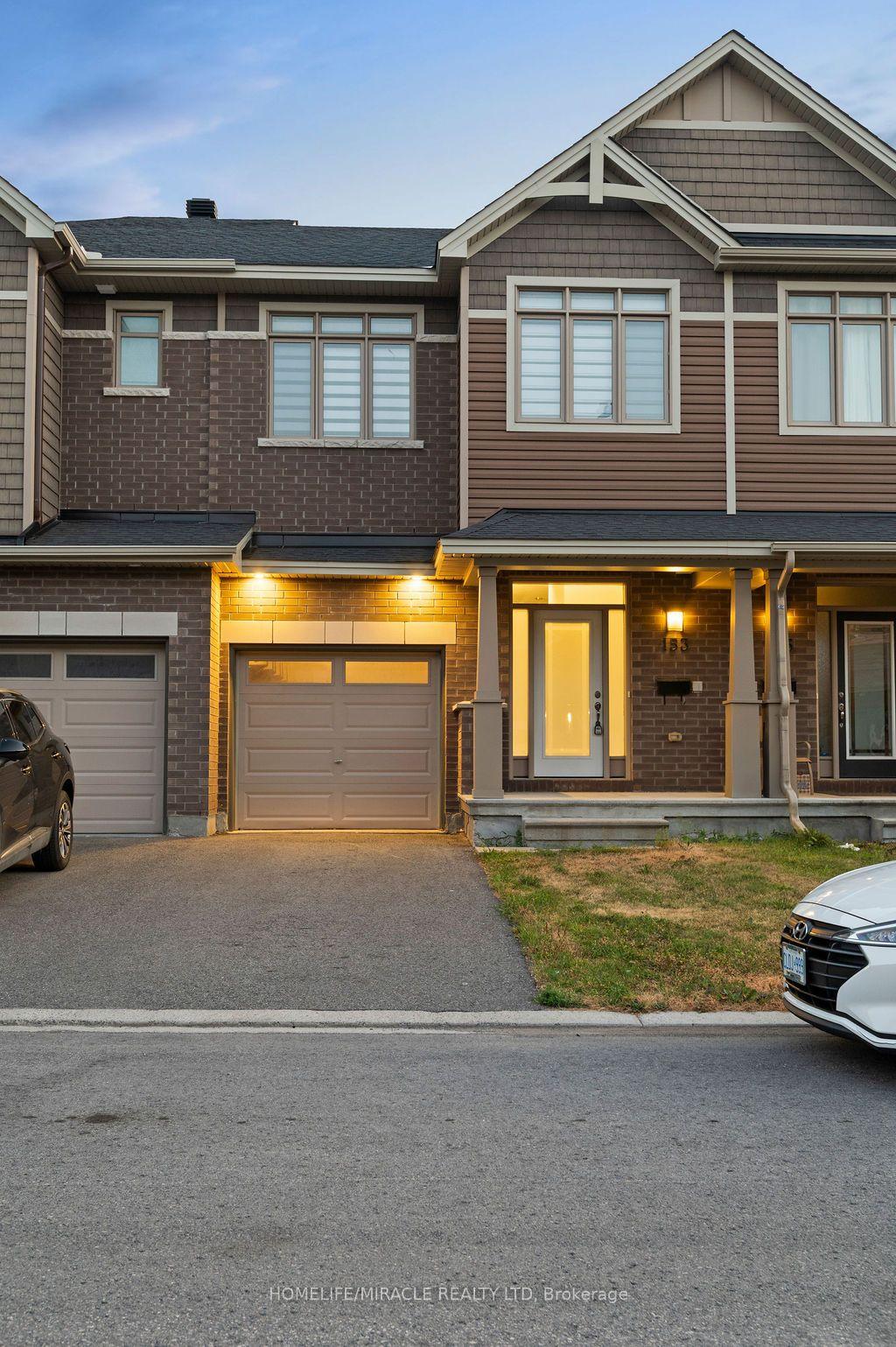 153 Overberg Way, Kanata — Townhouse for lease, photo 1