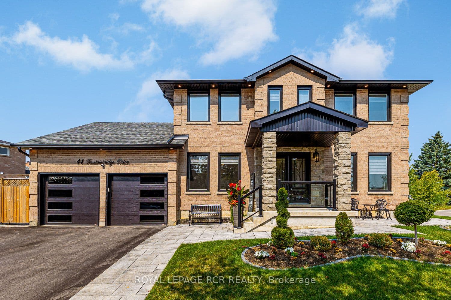 44 Fountainbridge Drive — photo 1