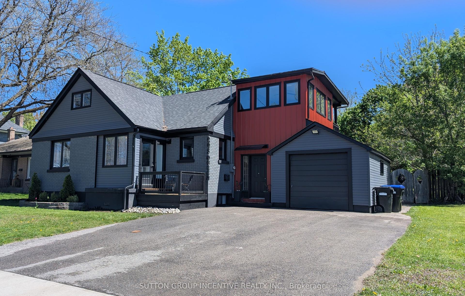 295 Queen Street — photo 1