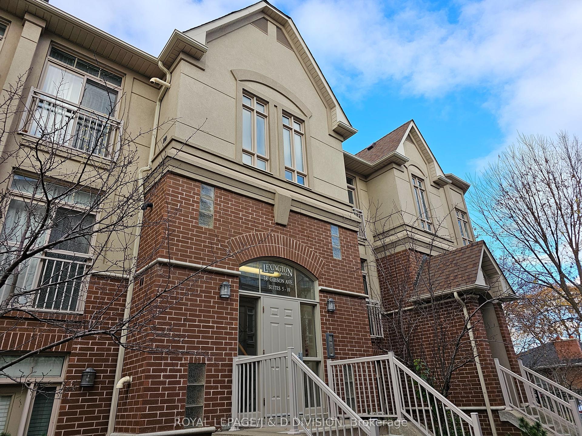 38 Gibson Avenue 9 #9, Toronto — Condo Town for lease, photo 1