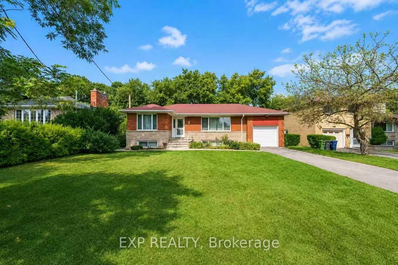 114 Castlegrove Boulevard, Toronto — Detached for lease, photo 1