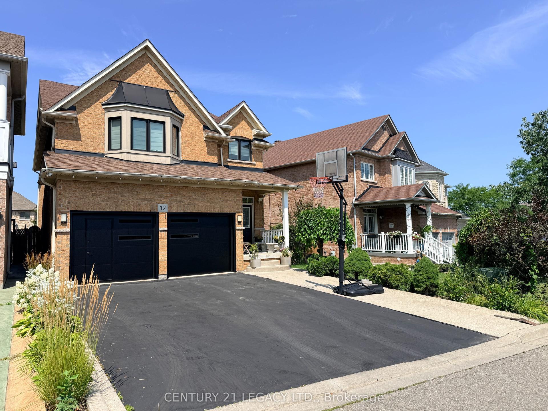 12 Aria Lane, Brampton — Detached for sale, photo 1