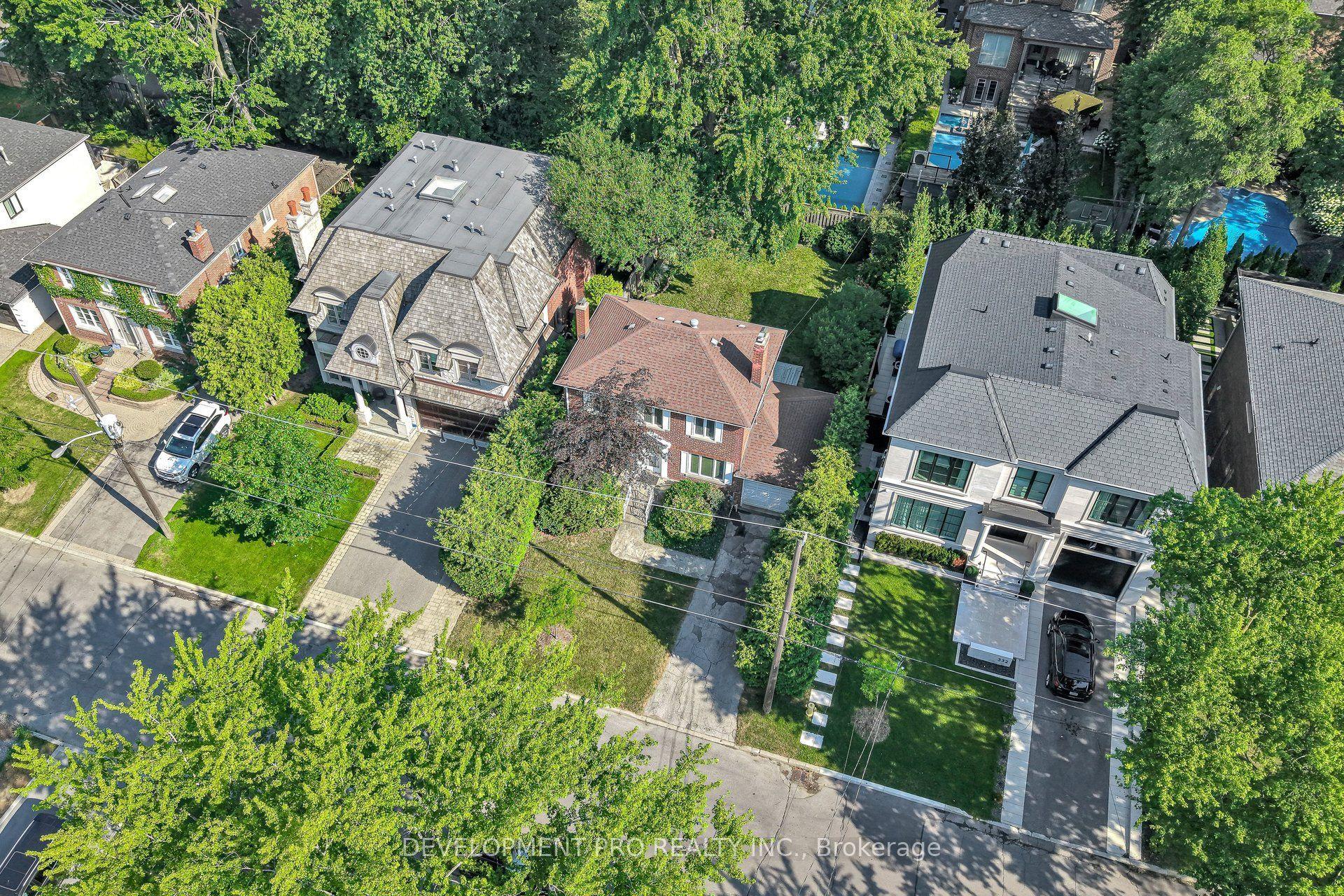 534 Deloraine Avenue S, Toronto — Detached for sale, photo 1