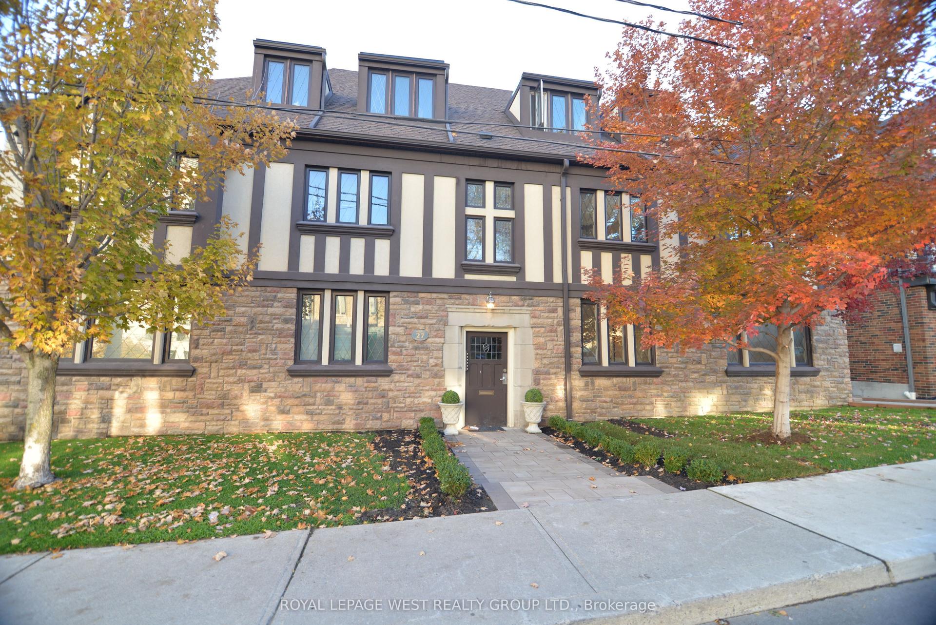 27 W Mossom Road W — photo 1