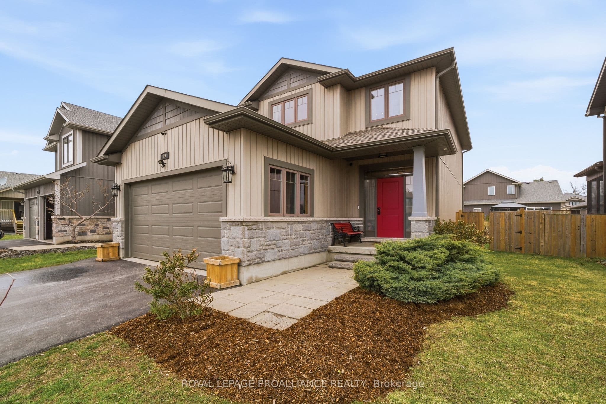 19 GRANITE Drive — photo 1