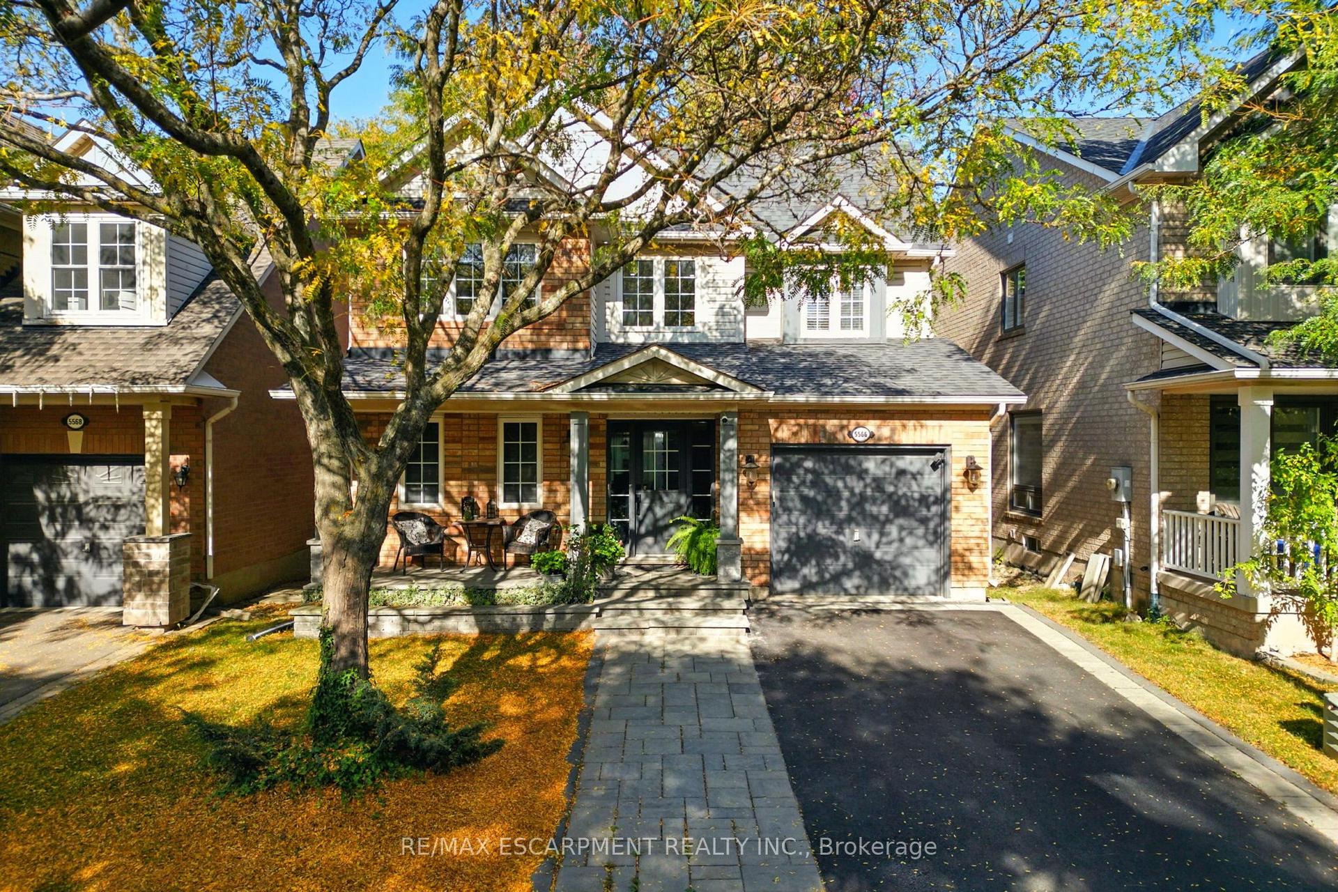 5566 Thorn Lane, Burlington — Detached for sale, photo 1