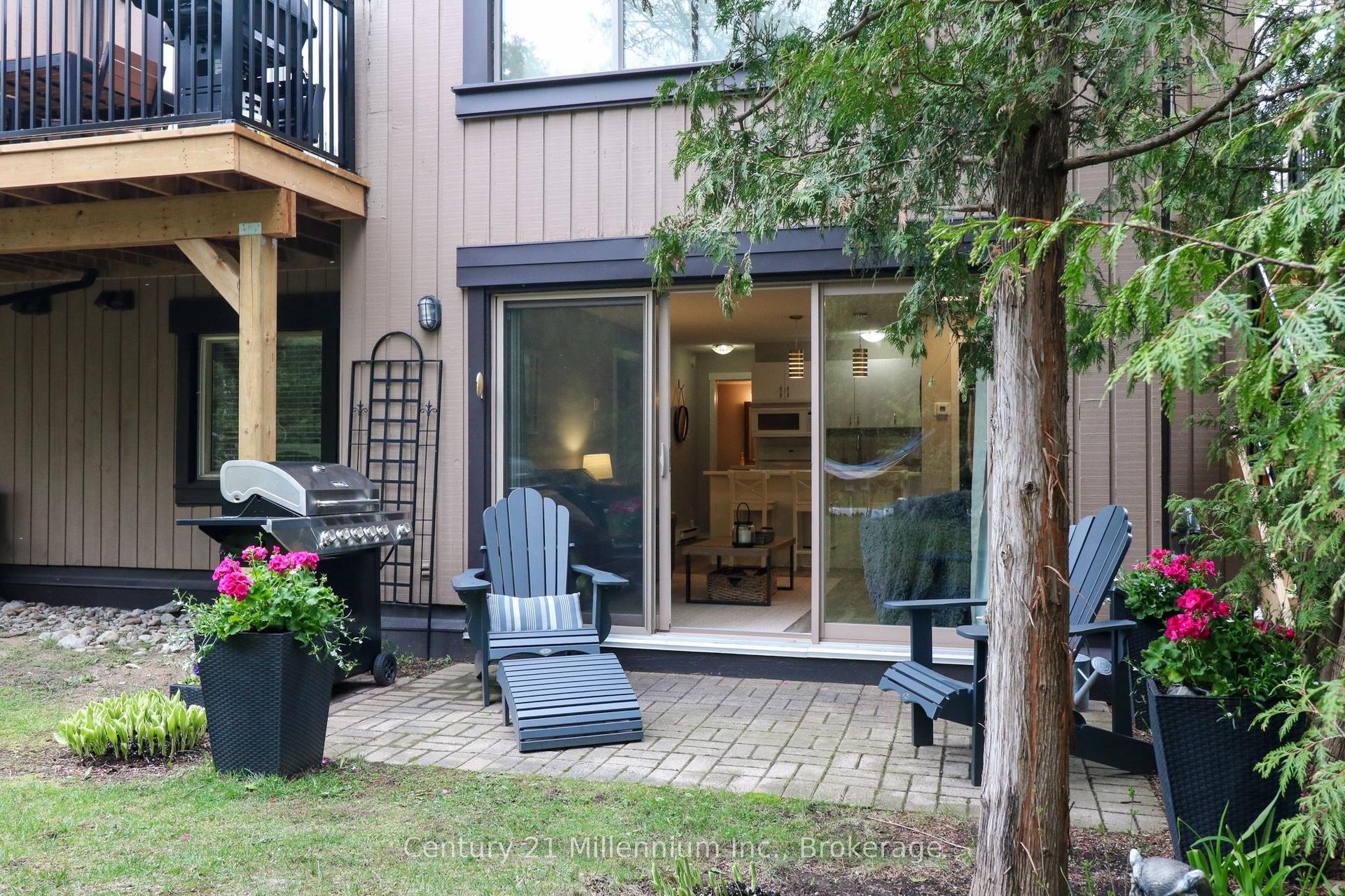 23 Dawson Drive 98 #98 — photo 1