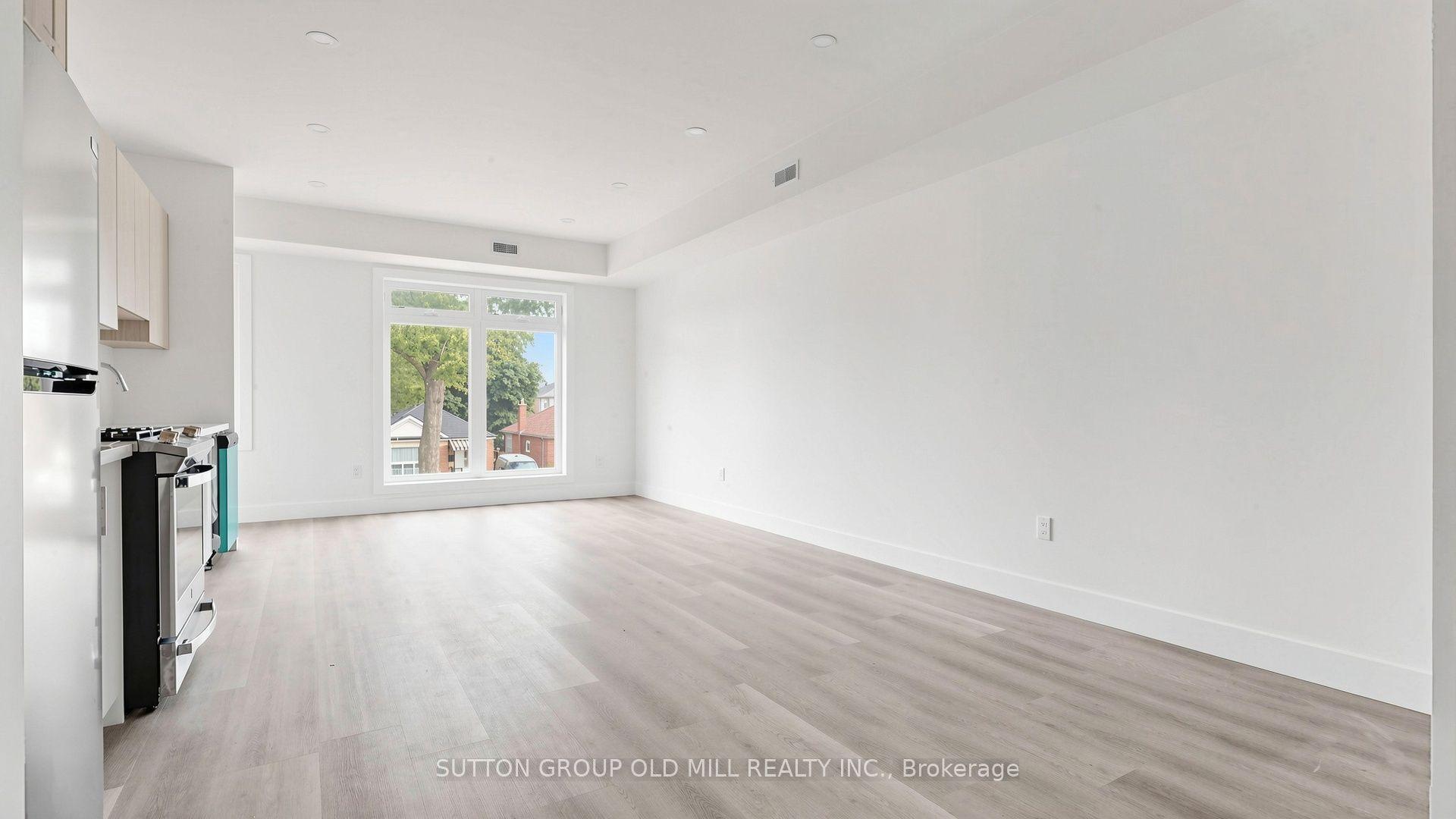1927 Lawrence Avenue W 4 #4, Toronto — Multiplex for lease, photo 1