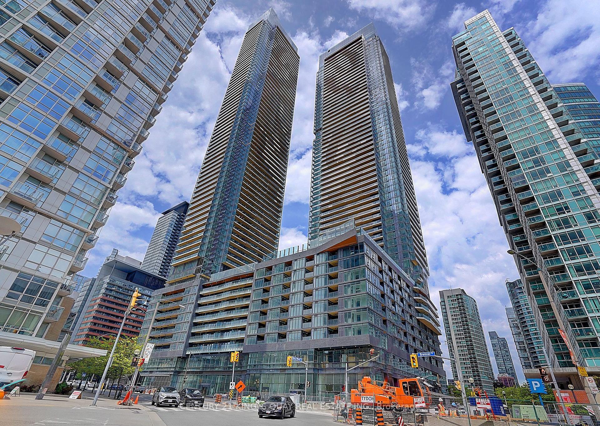 3 Concord Cityplace Way 929 #929 — photo 1