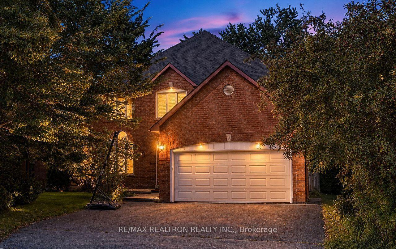 19 Prince Edward Boulevard, Markham — Detached for sale, photo 1