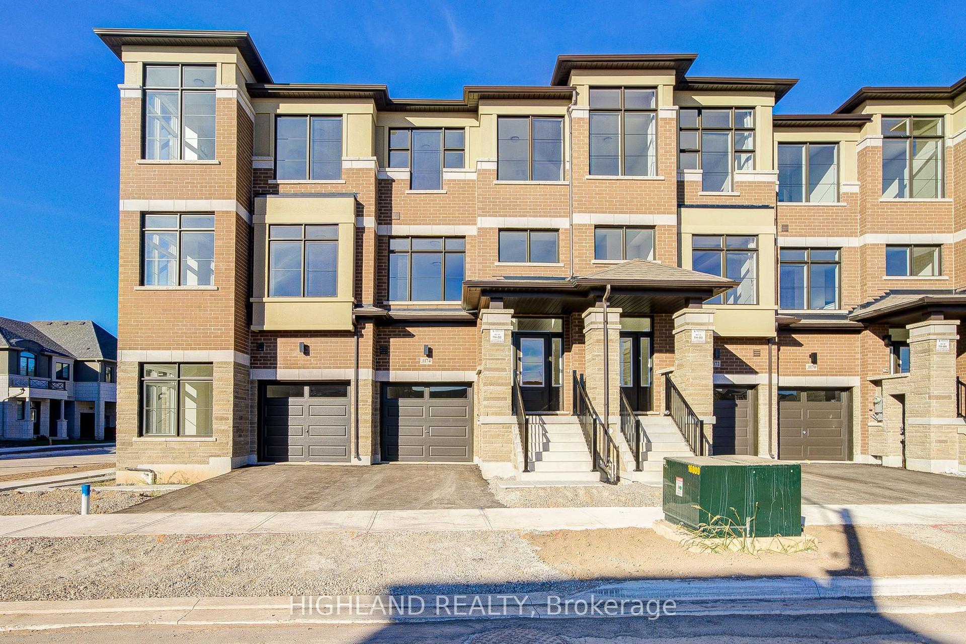 1174 Dartmouth Crescent, Oakville — Townhouse for lease, photo 1