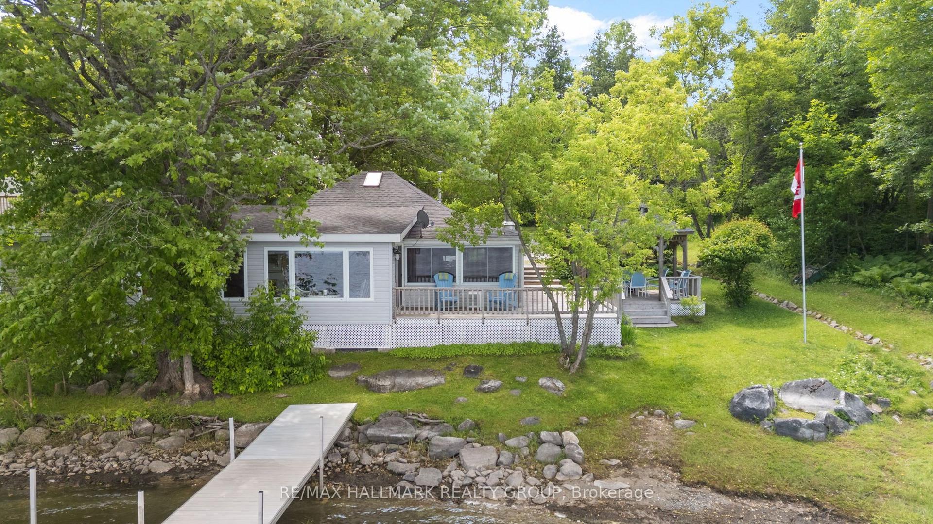 118 Hall Shore Road — photo 1