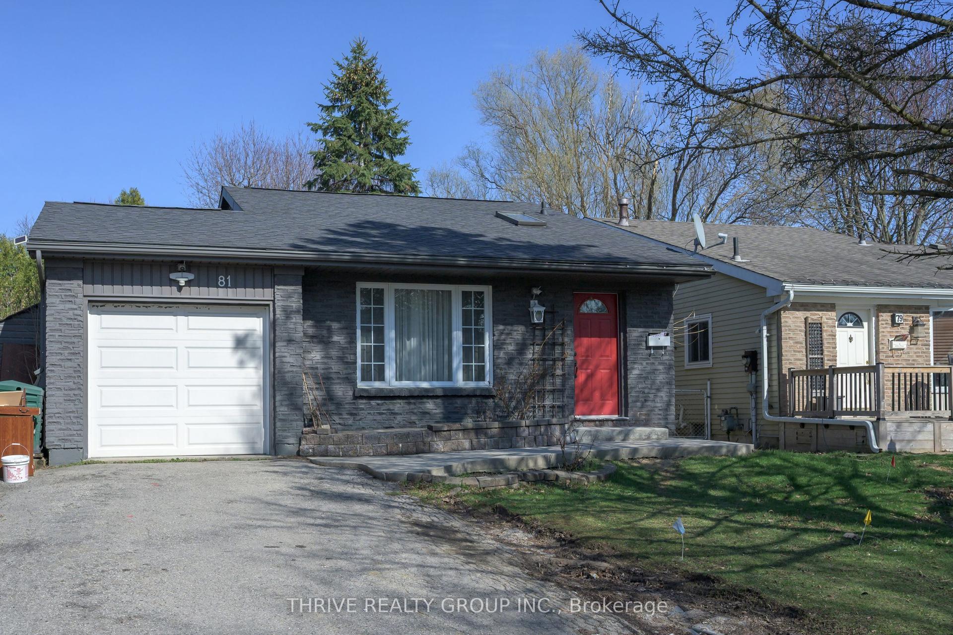 81 Beechbank Crescent — photo 1