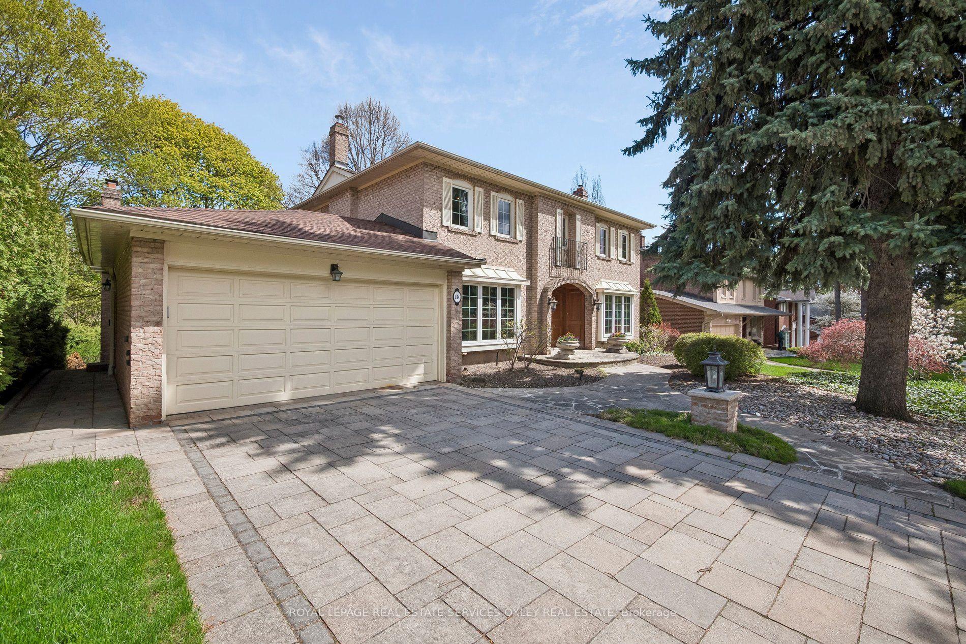 18 Swansdown Drive — photo 1