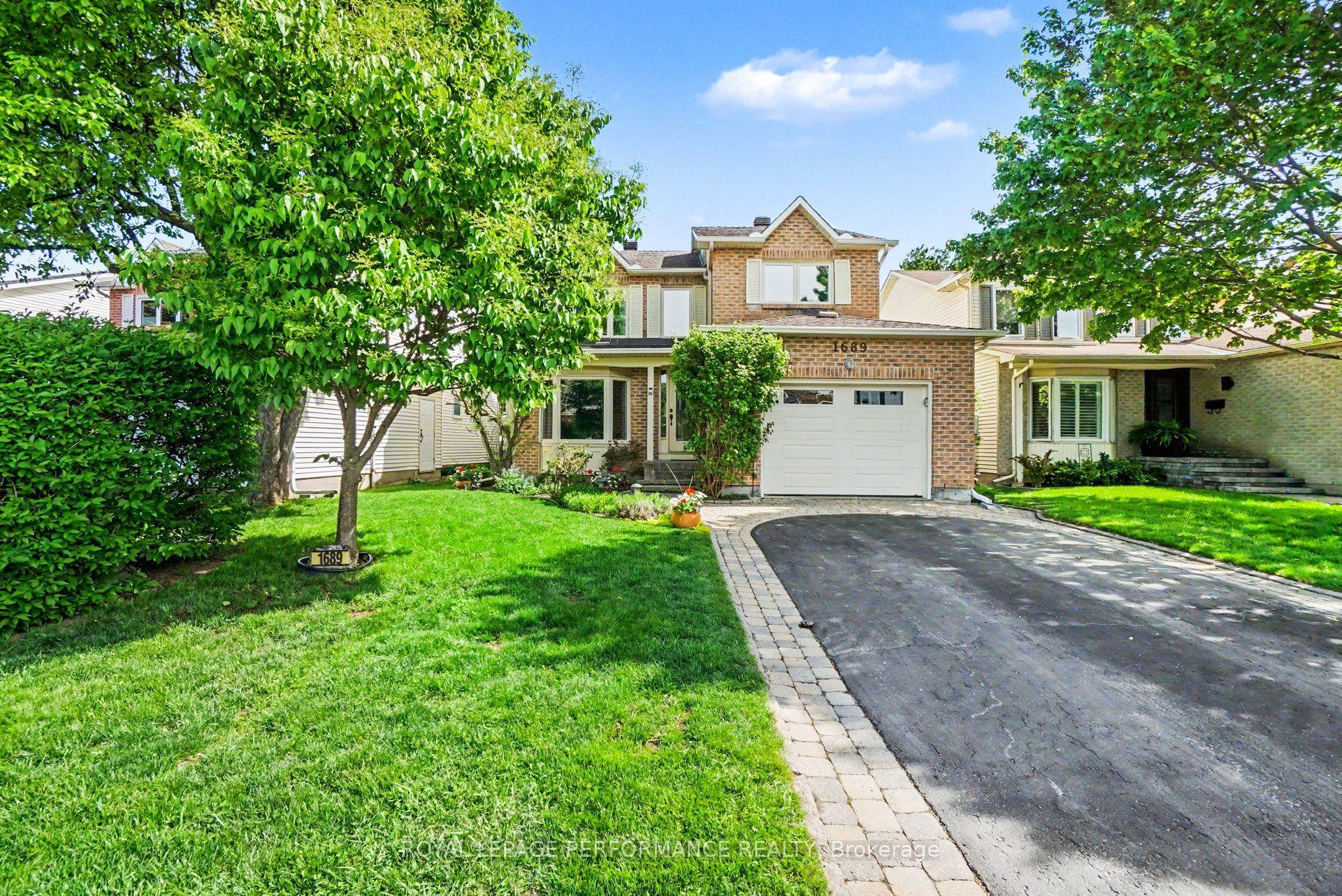 1689 Boisbriand Crescent — photo 1