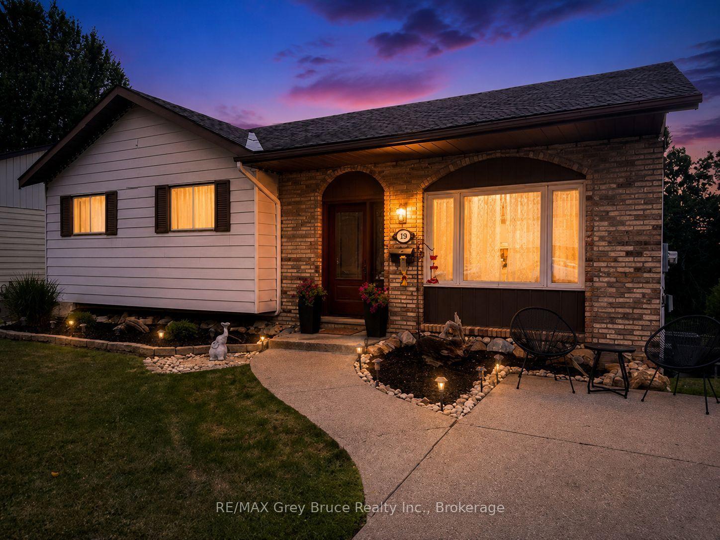 320 8th "A" Avenue E, Owen Sound — Detached for sale, photo 1