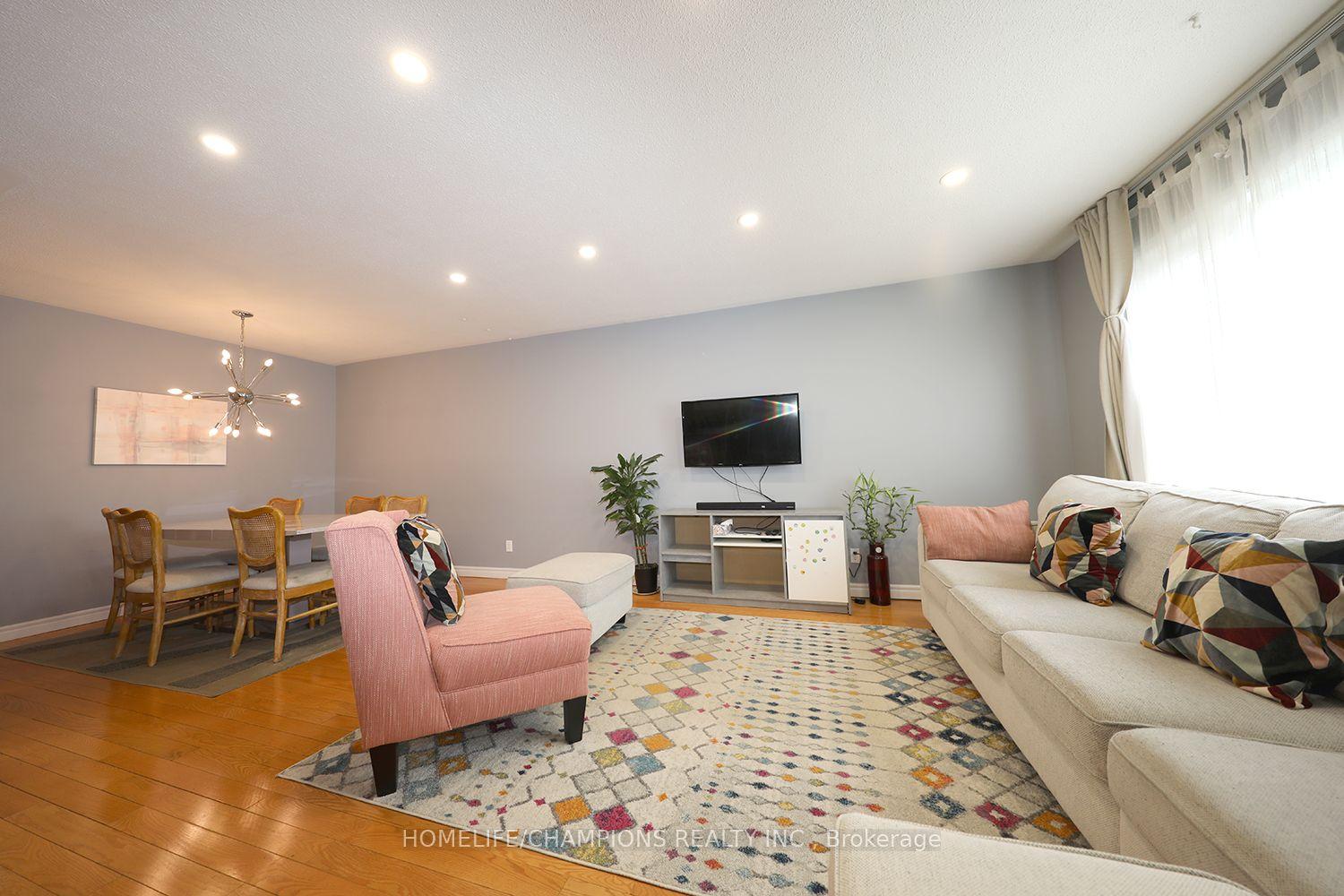 865 Vicki Drive — photo 1