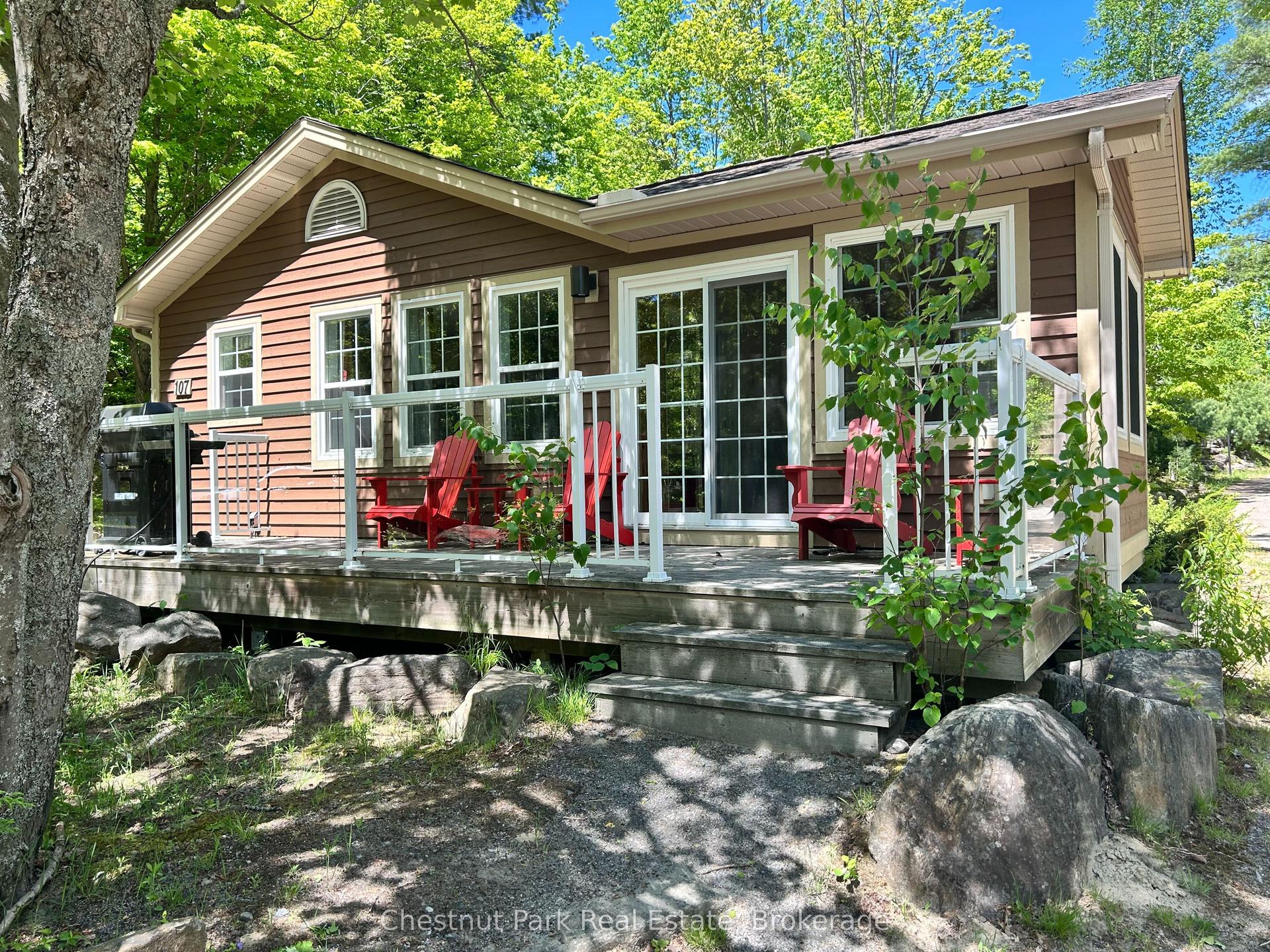 1052 RAT BAY Road 107-3 #107-3 — photo 1