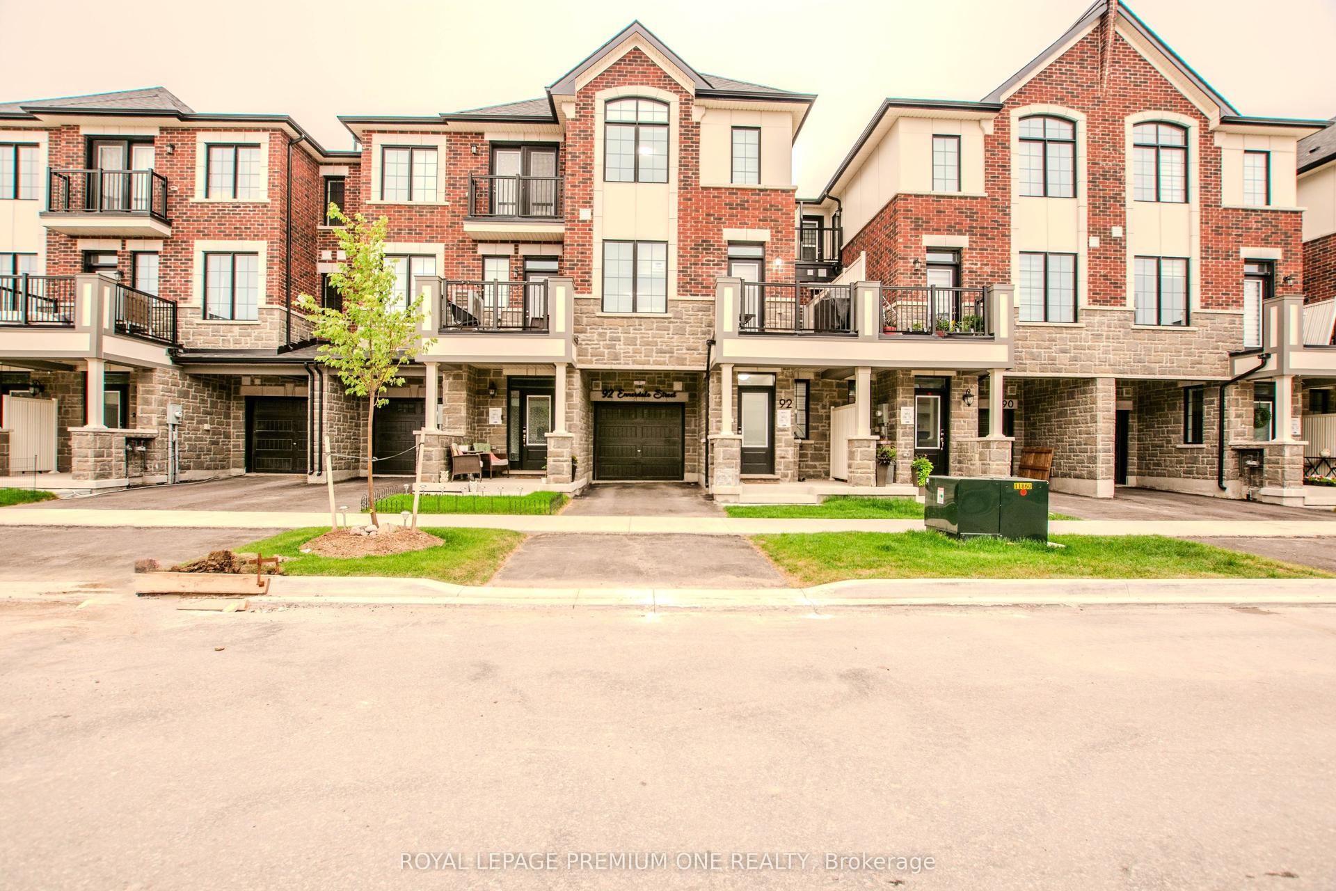 92 Ennerdale Street, Barrie — Townhouse for sale, photo 1