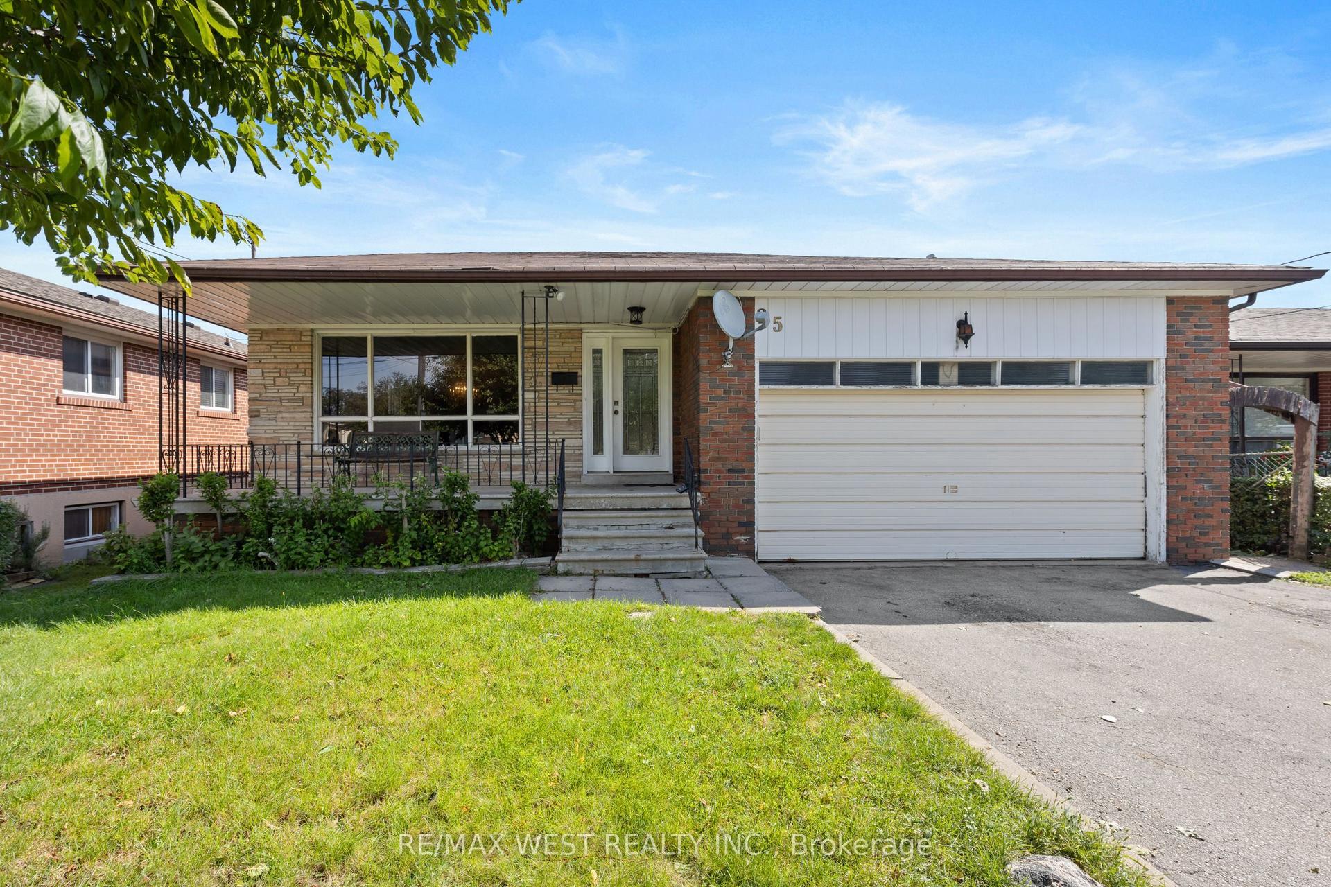 25 Apted Avenue, Toronto — Detached for sale, photo 1