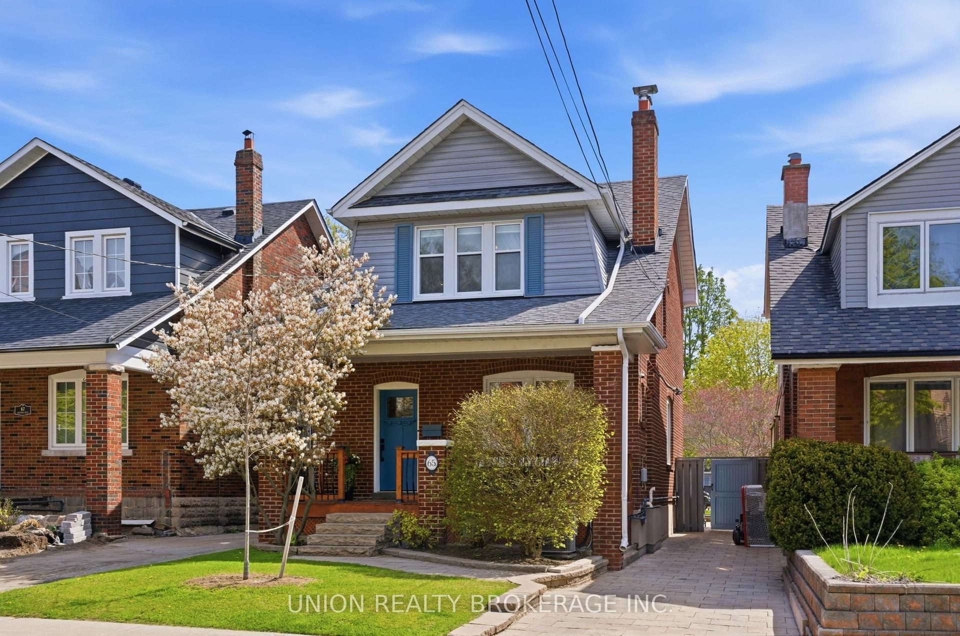 65 Harding Boulevard — photo 1