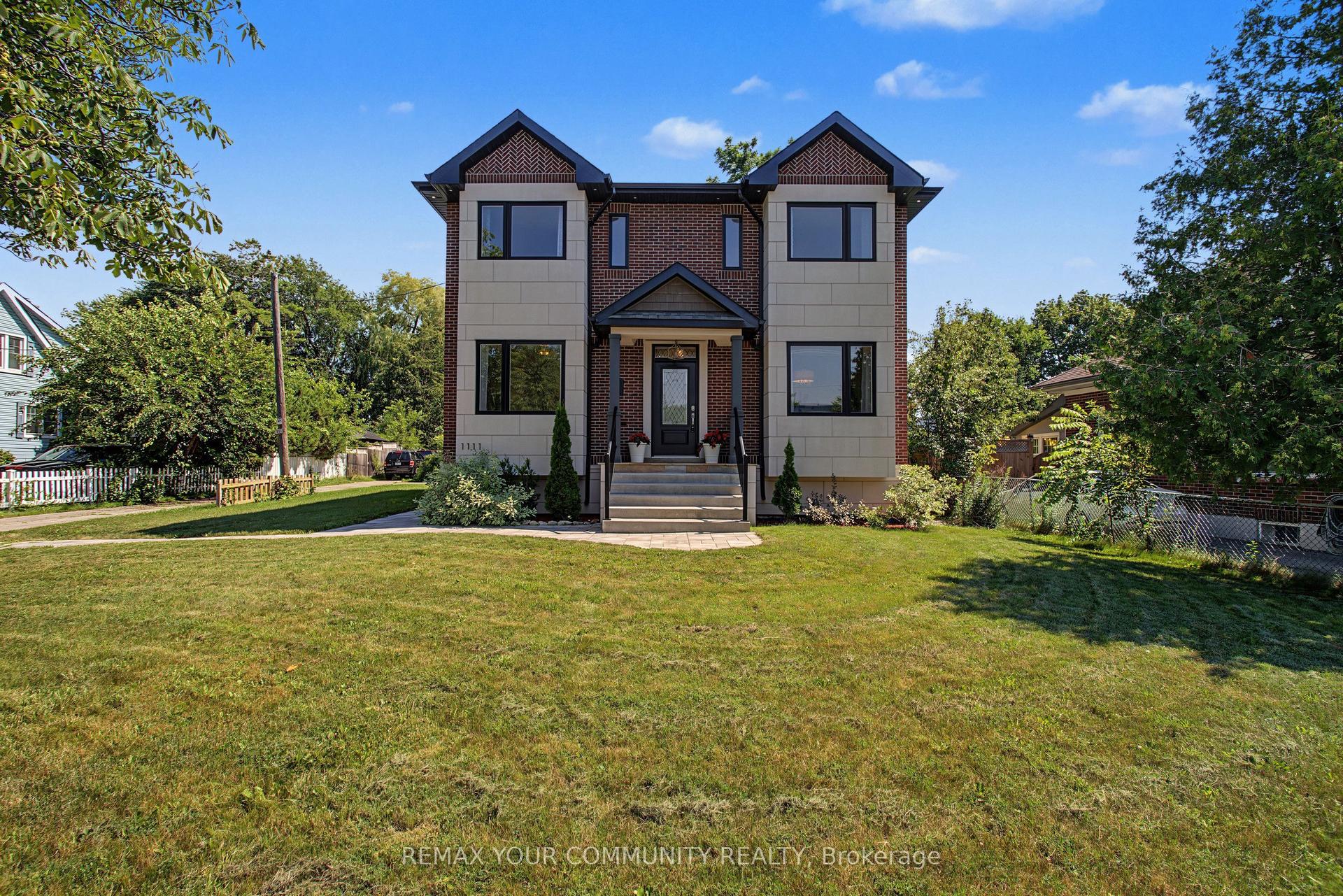 1111 King Street E, Oshawa — Detached for sale, photo 1