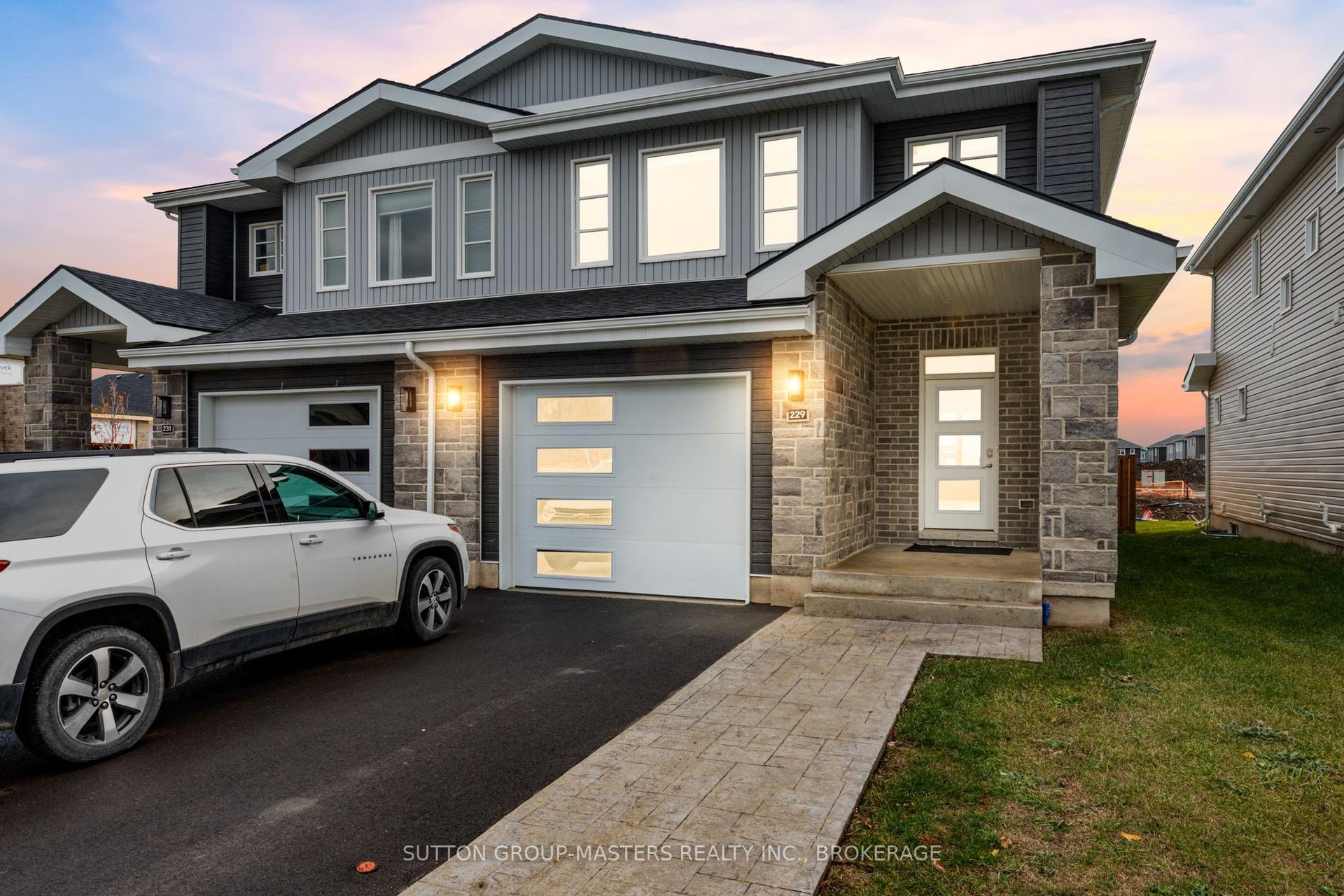 229 Superior Drive — photo 1