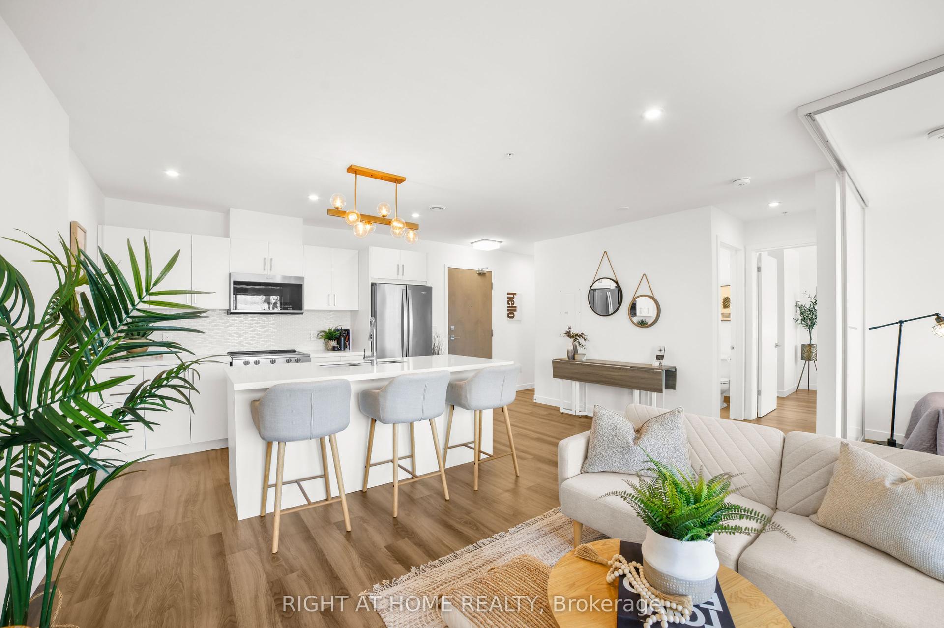 479 CHARLTON Avenue E 205 #205 — photo 1