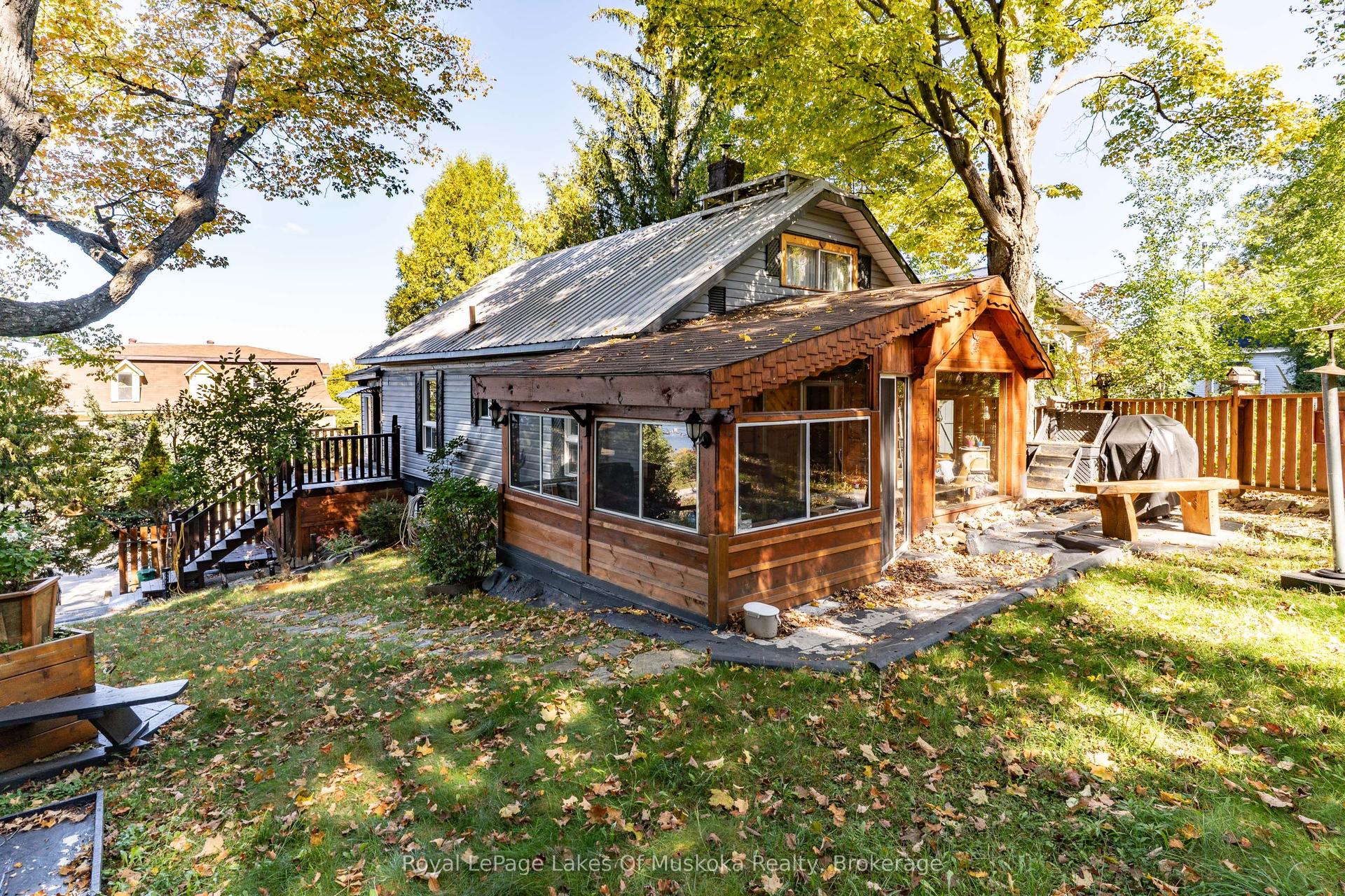47 Main Street W, Huntsville — Detached for sale, photo 1