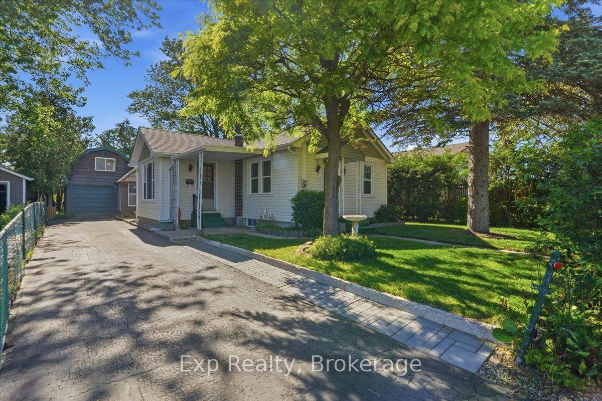 34 Leonard Avenue, Quinte West — Detached for sale, photo 1
