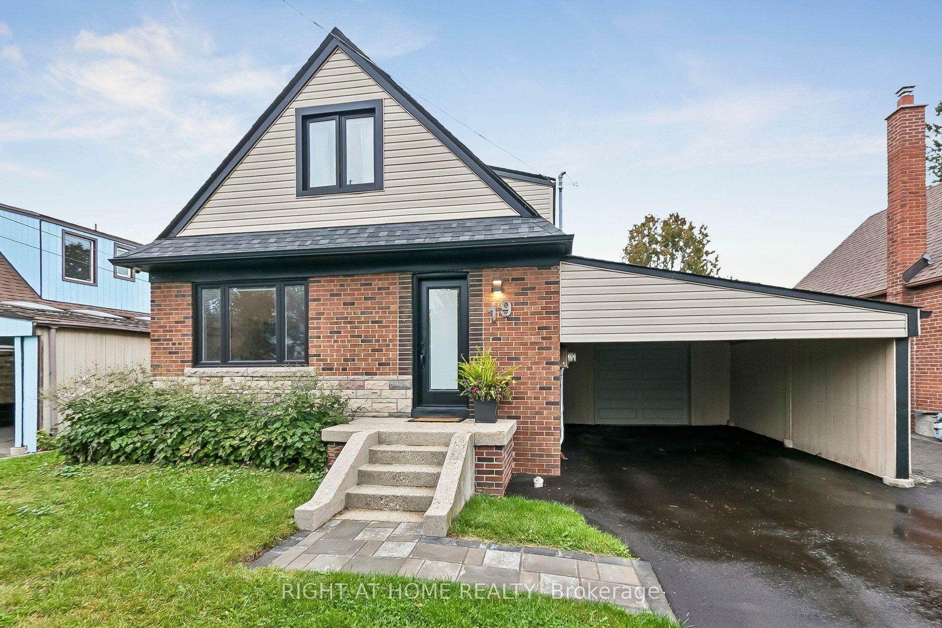 19 Flempton Crescent, Toronto — Detached for sale, photo 1