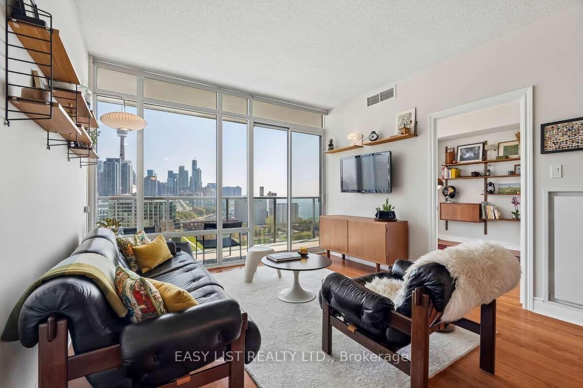 90 Stadium Road 1701 #1701 — photo 1