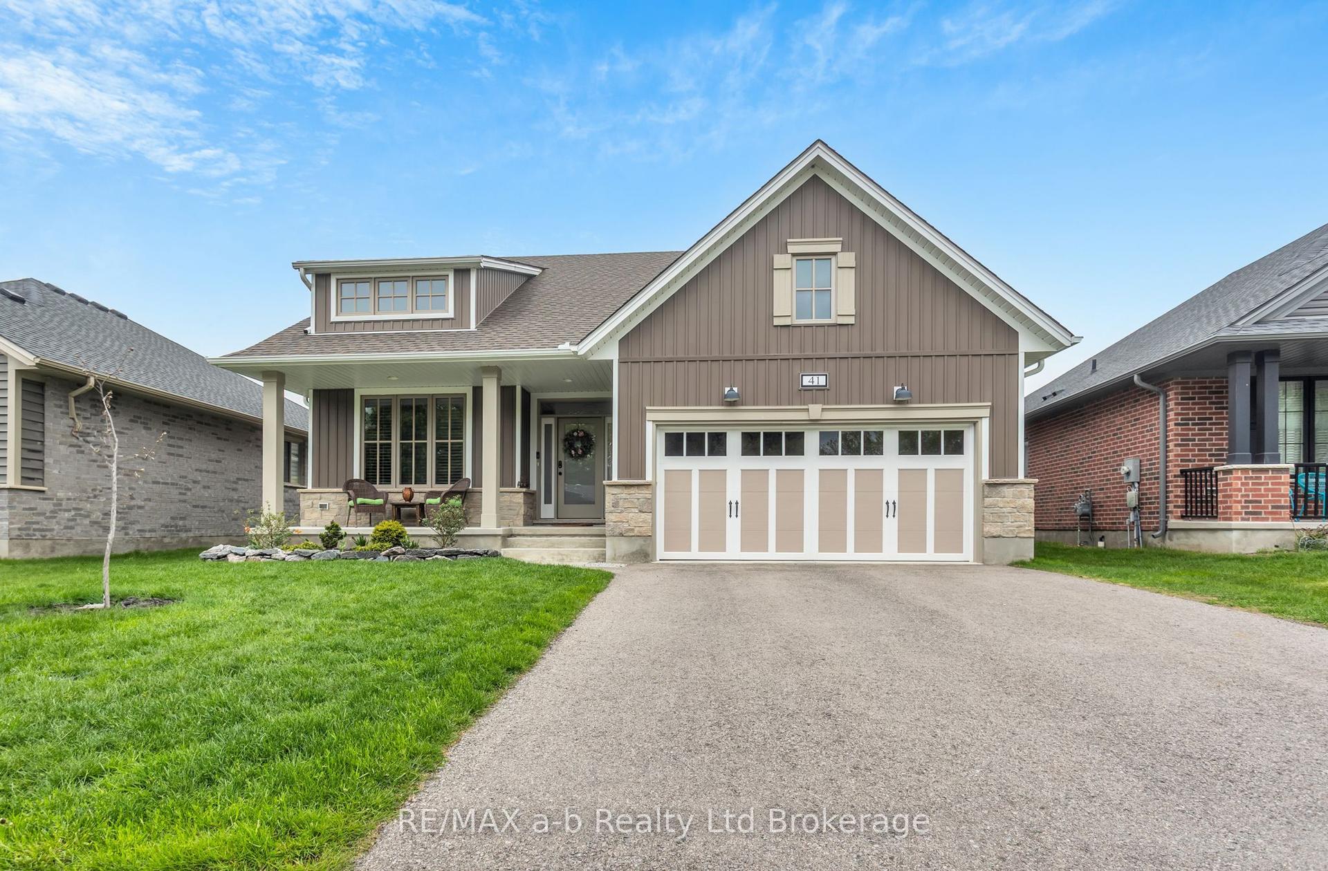 41 Lowrie Crescent — photo 1
