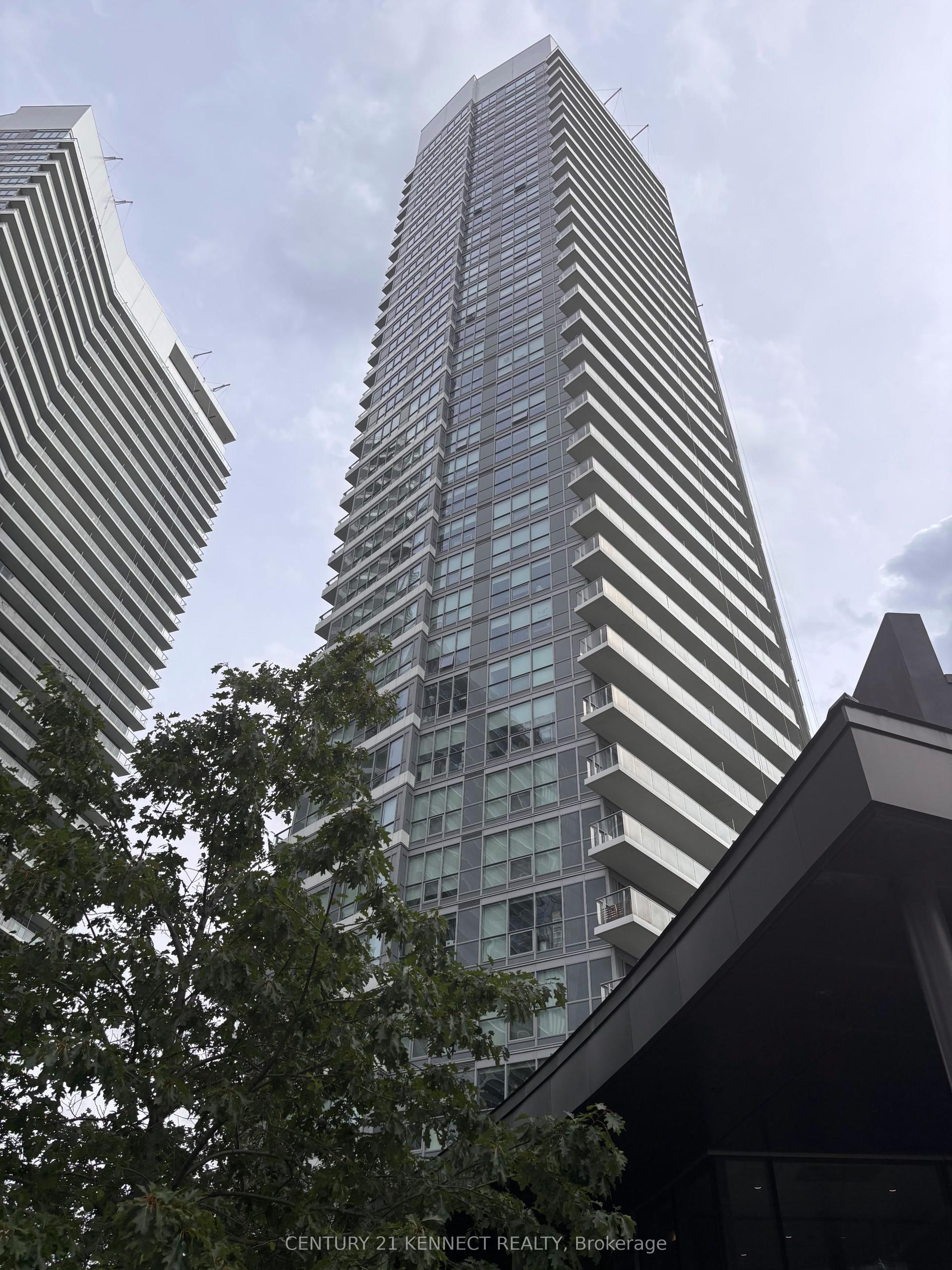 115 Mcmahon Drive 2107 #2107, Toronto — Condo for lease, photo 1