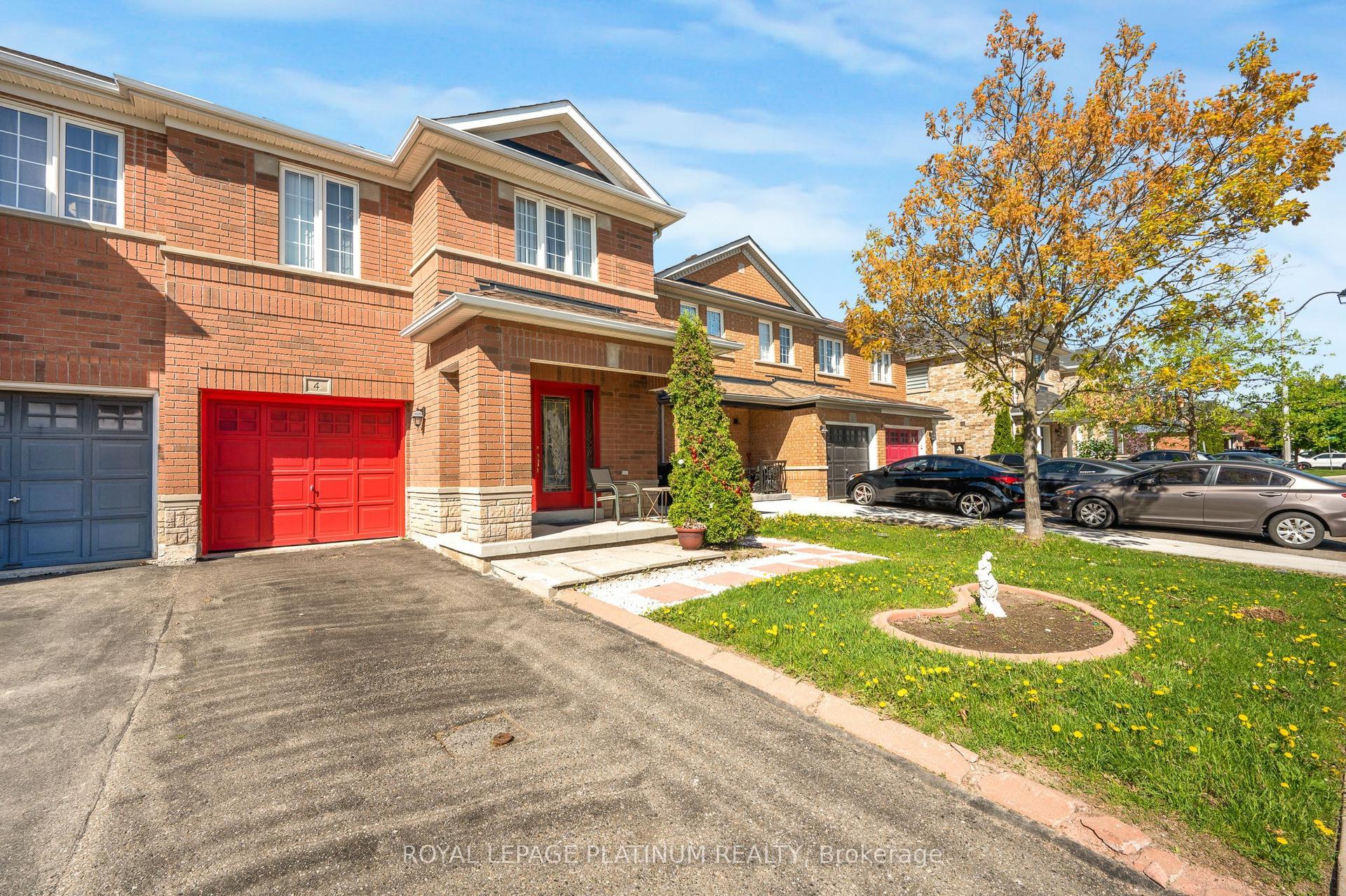 4 Silver Egret Road — photo 1