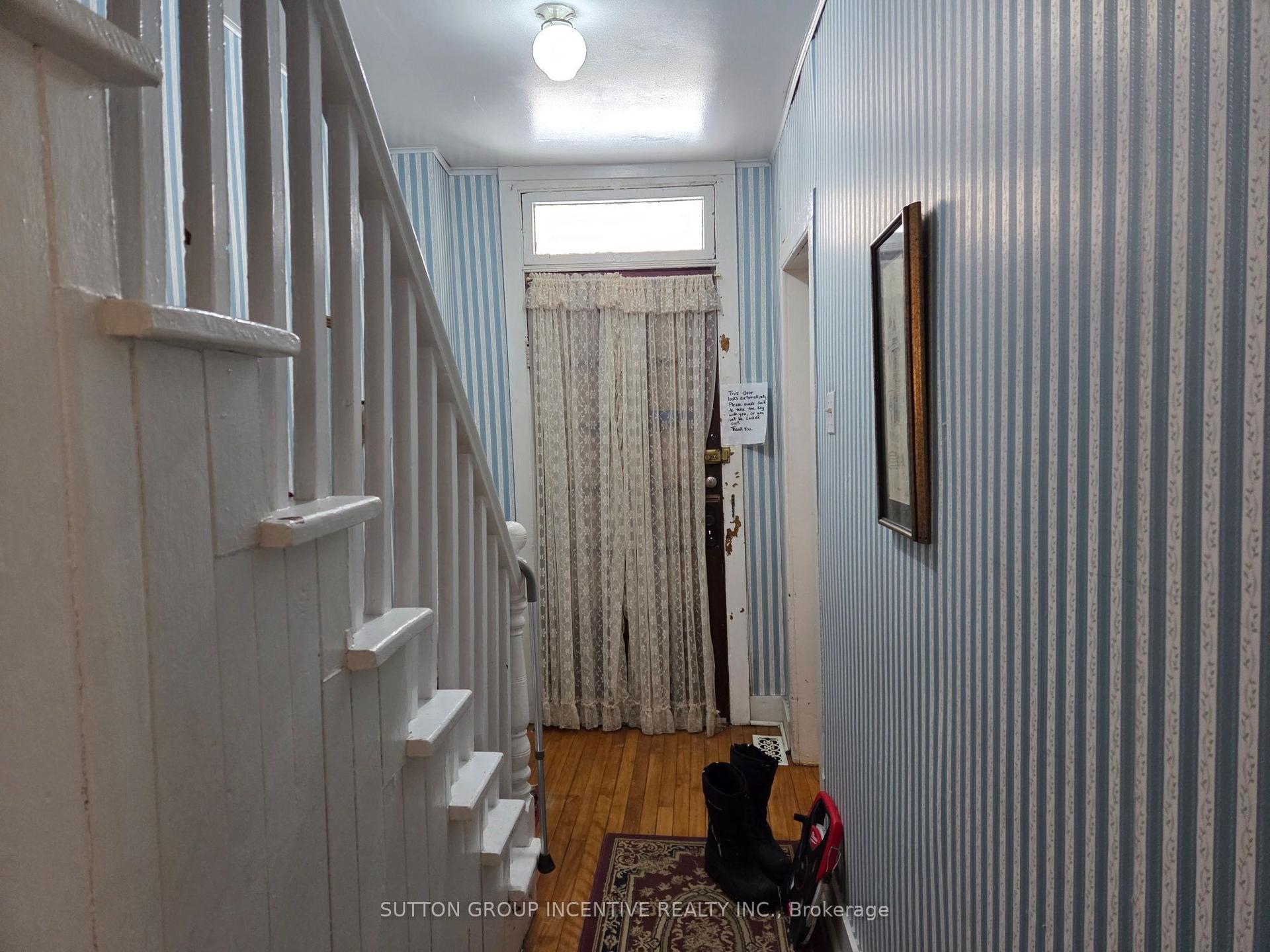52 McDonald Street — photo 1
