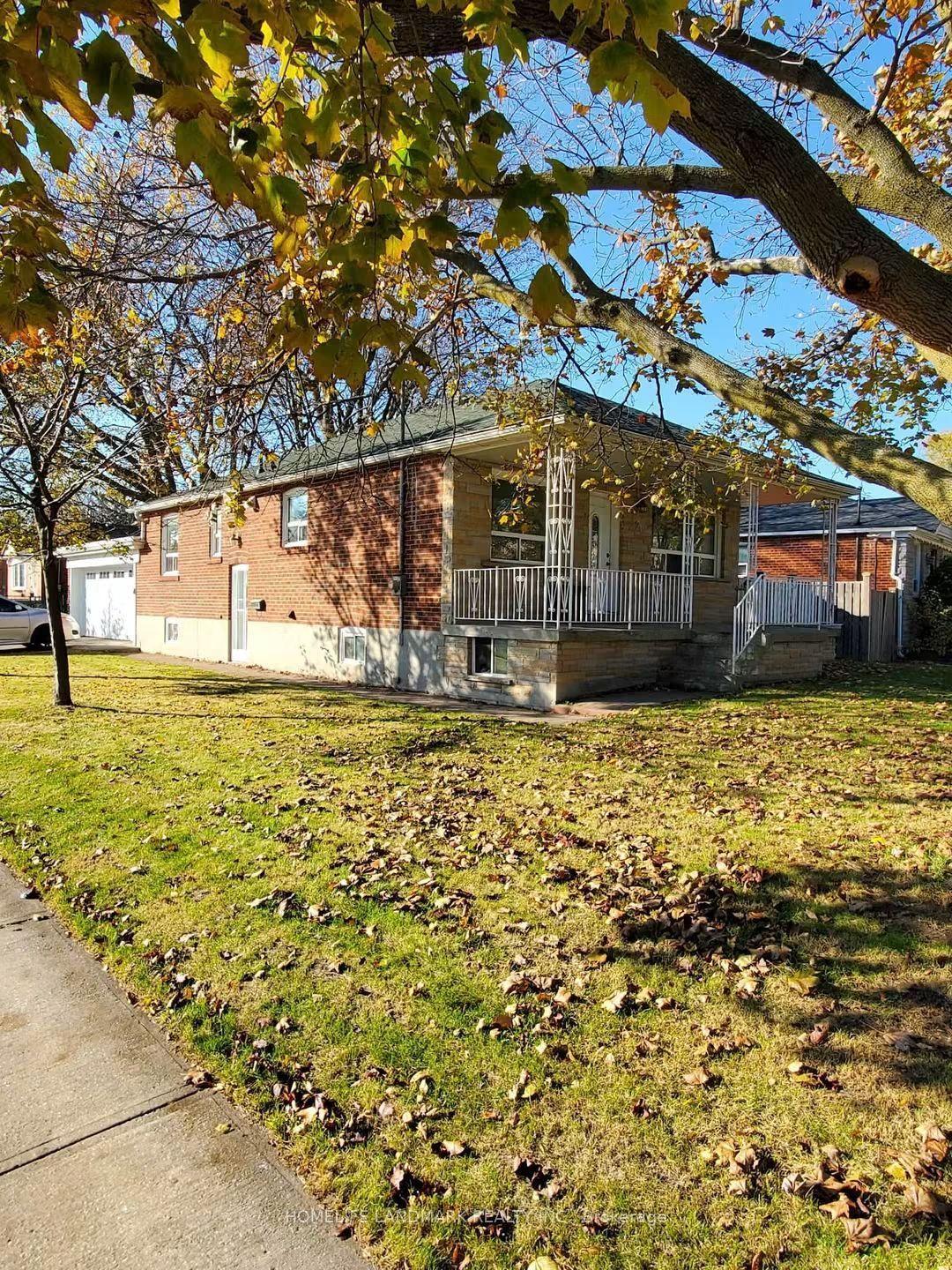2 Tardree Place Main #Main, Toronto — Detached for lease, photo 1