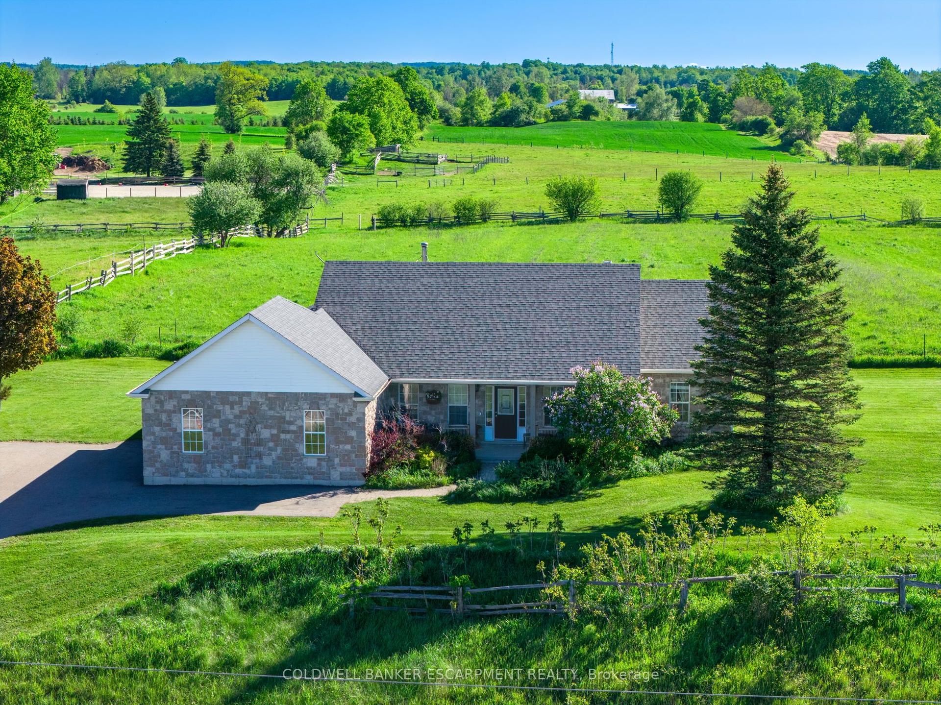 4923 Wellington 44 Road, Guelph/Eramosa — Detached for sale, photo 1