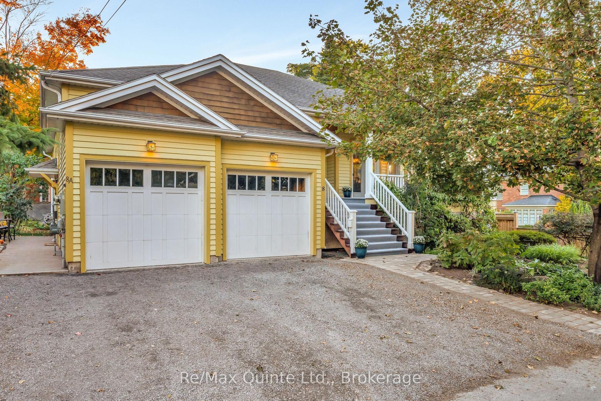 8 Mount Pleasant Road, Belleville — Detached for sale, photo 1