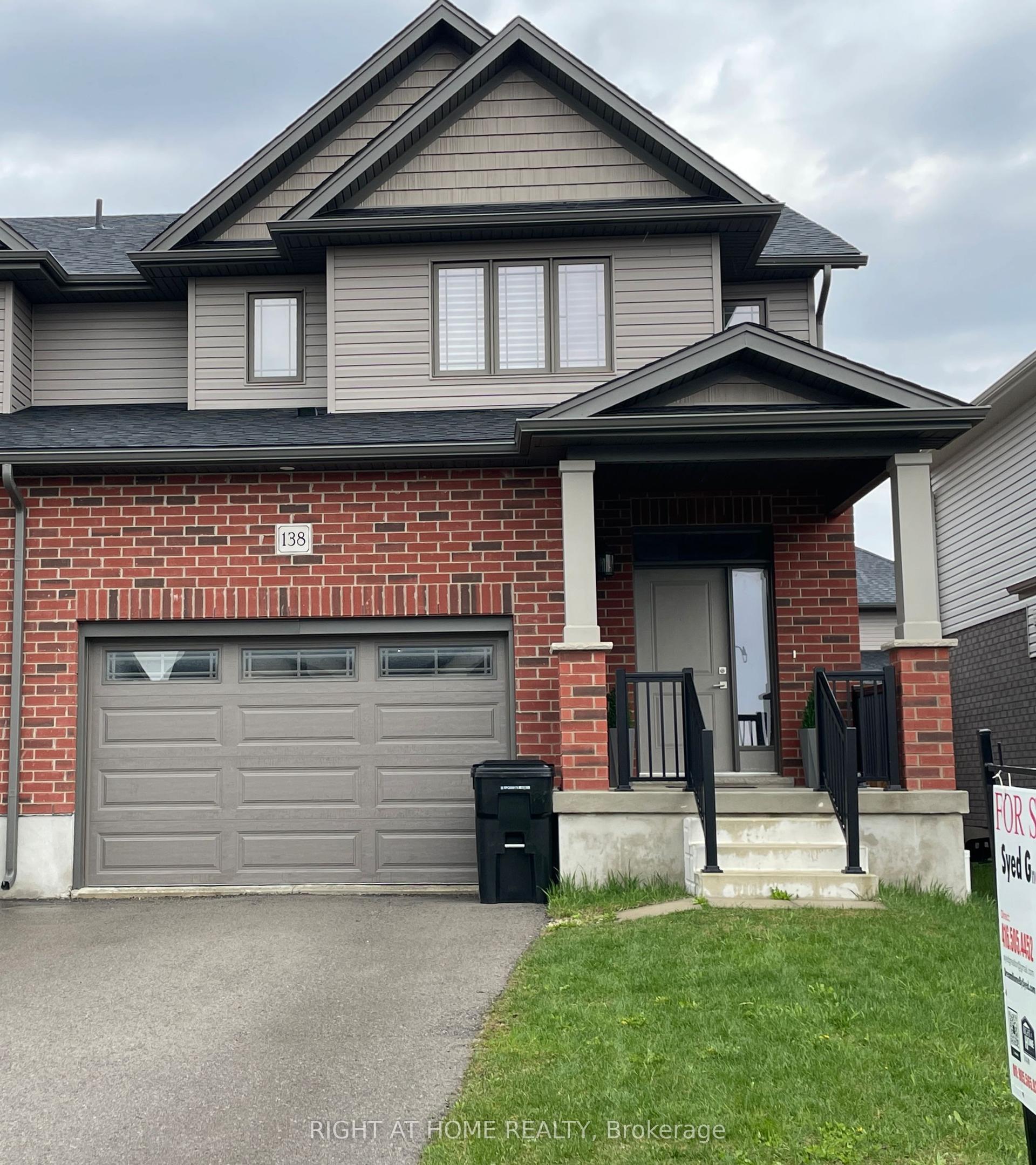 138 Woodberry Crescent — photo 1